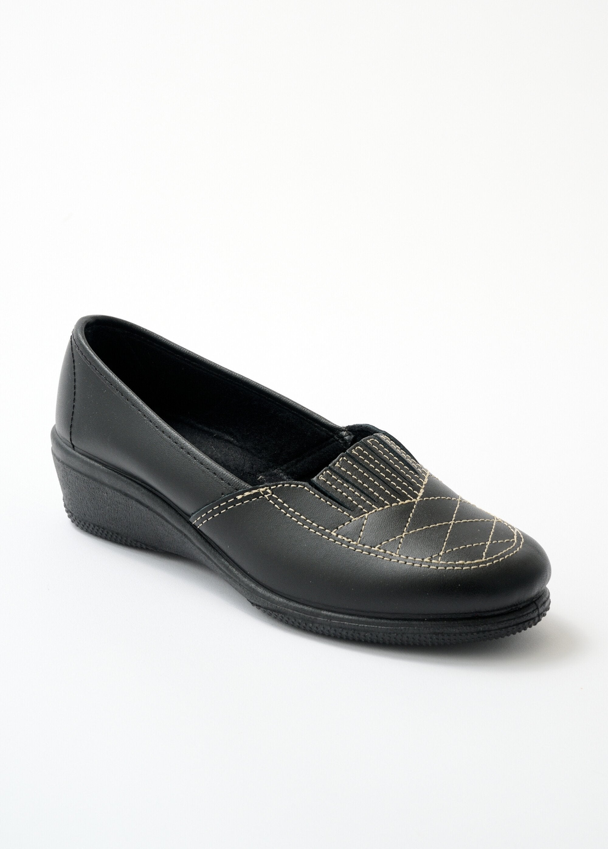 Leren_loafers_met_comfortbreedte_en_elastische_bandjes_ZWART_FA1_slim