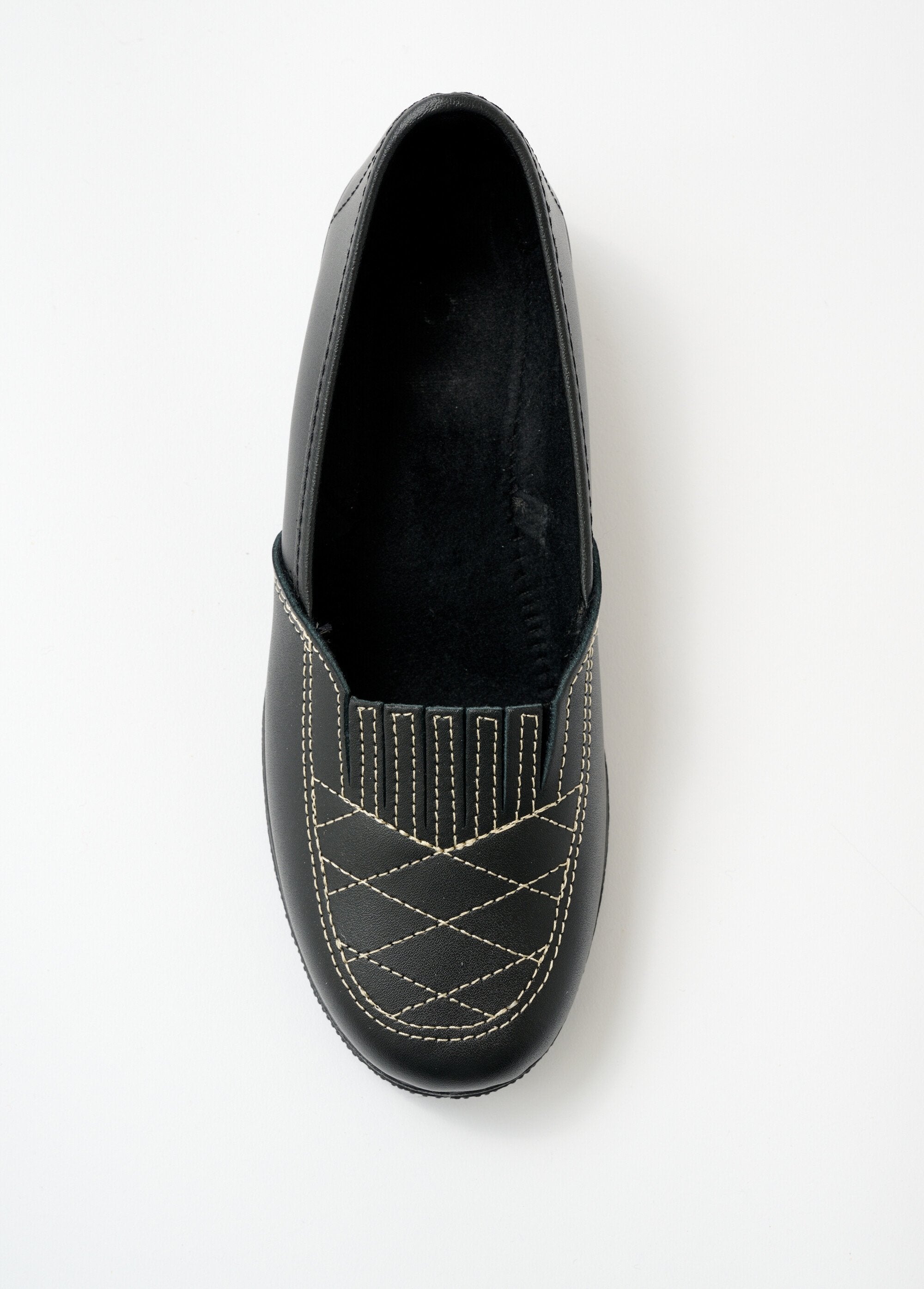 Leren_loafers_met_comfortbreedte_en_elastische_bandjes_ZWART_OV1_slim