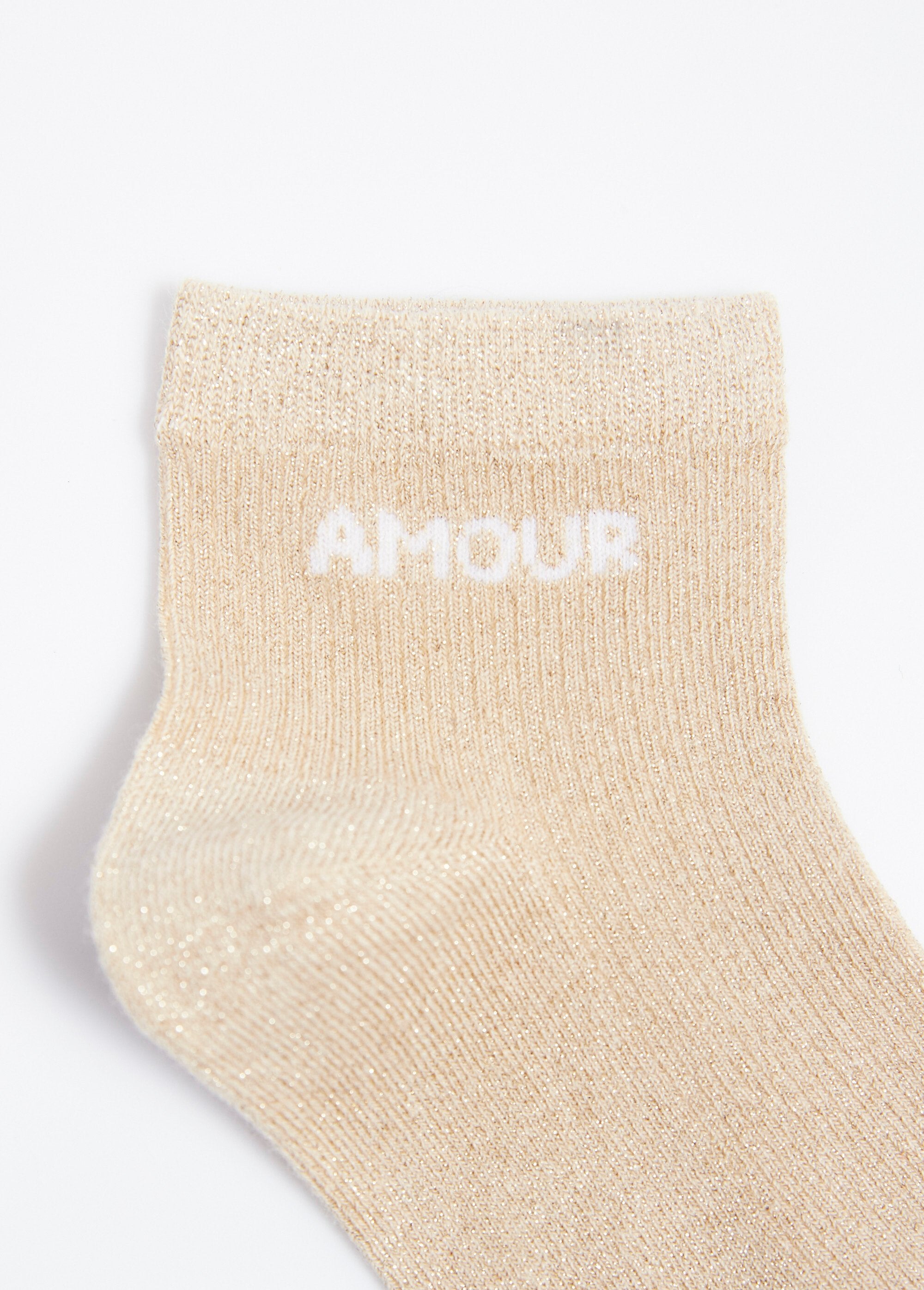 Metallic_draad_sokken,_bericht_LOVE_Beige_clair_DE2_slim