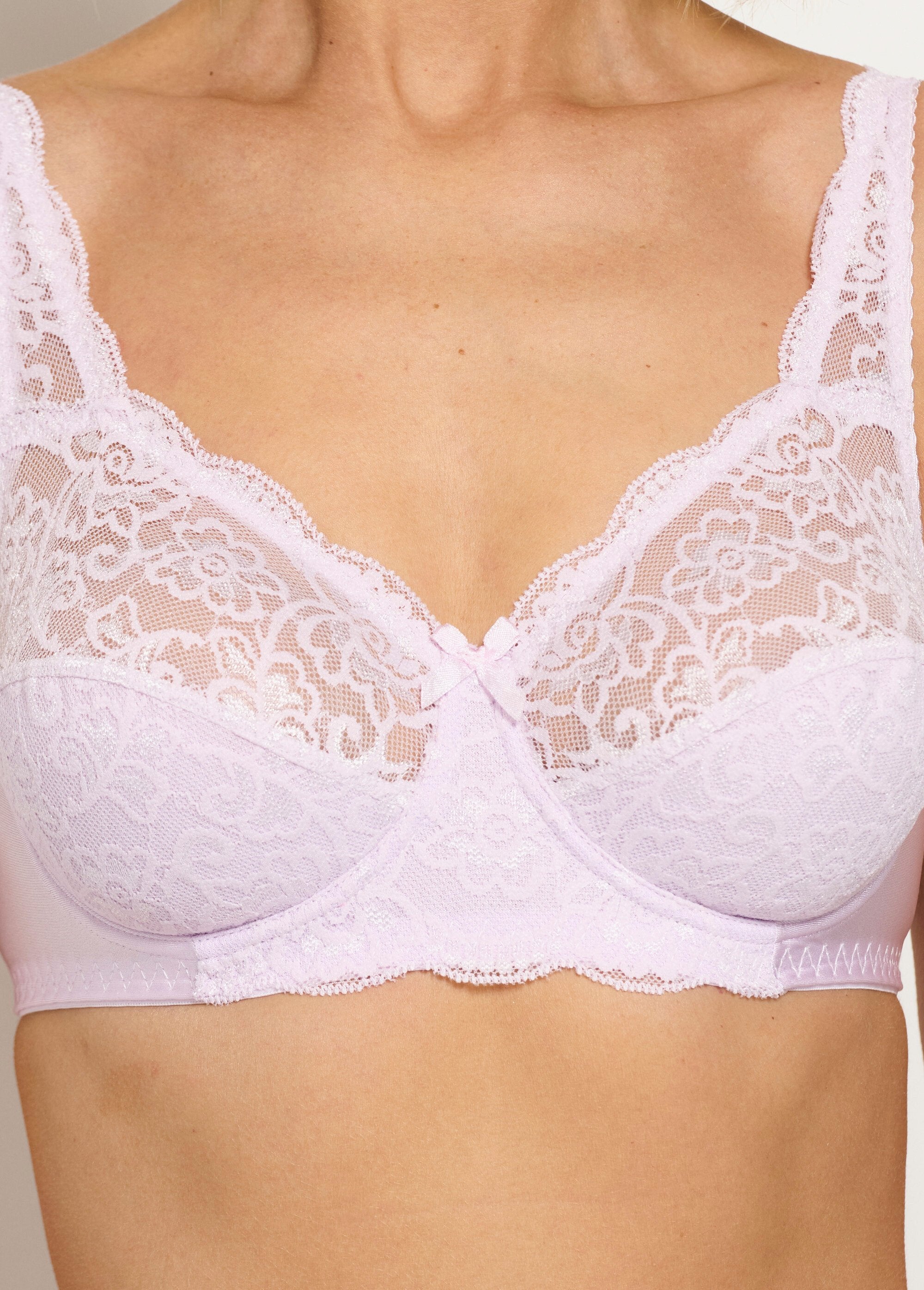 Soutien-gorge_avec_armatures_dentelle_Parme_DE1_slim