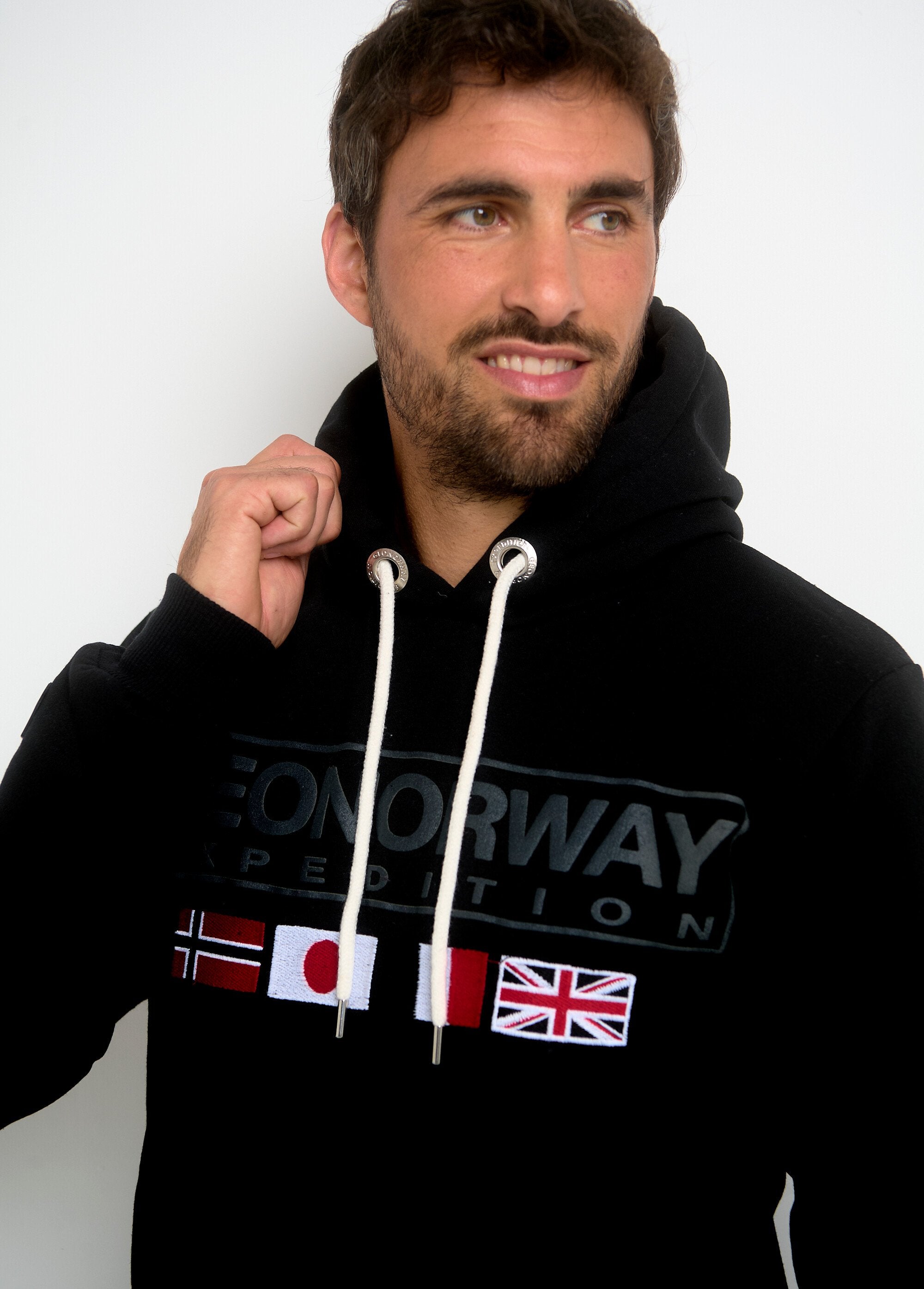 Vlag_hoodie_met_kangoeroezak_Noir_DE1_slim