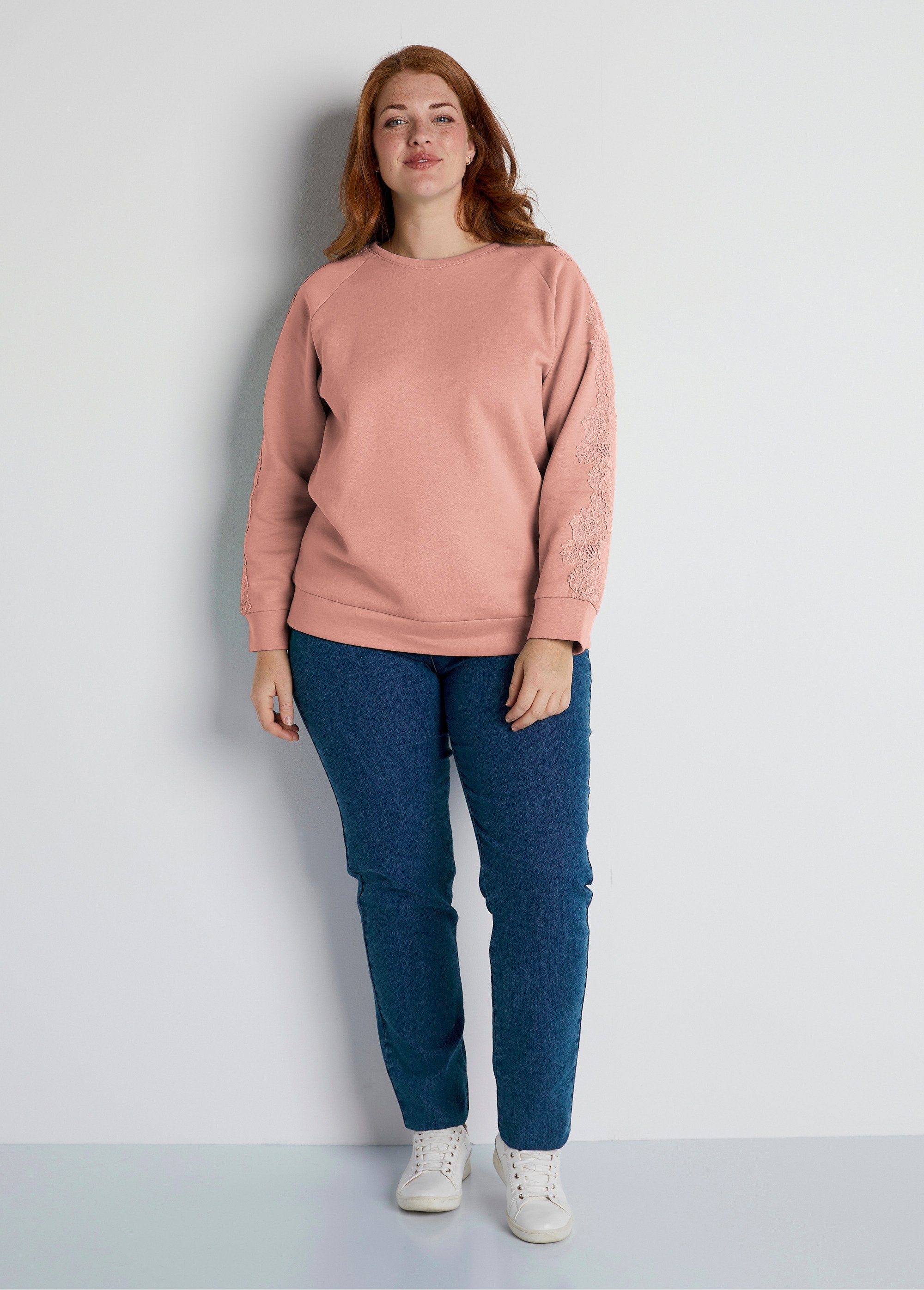 Jersey_sweatshirt_met_kanten_kraag_Rose_SF1_curvy