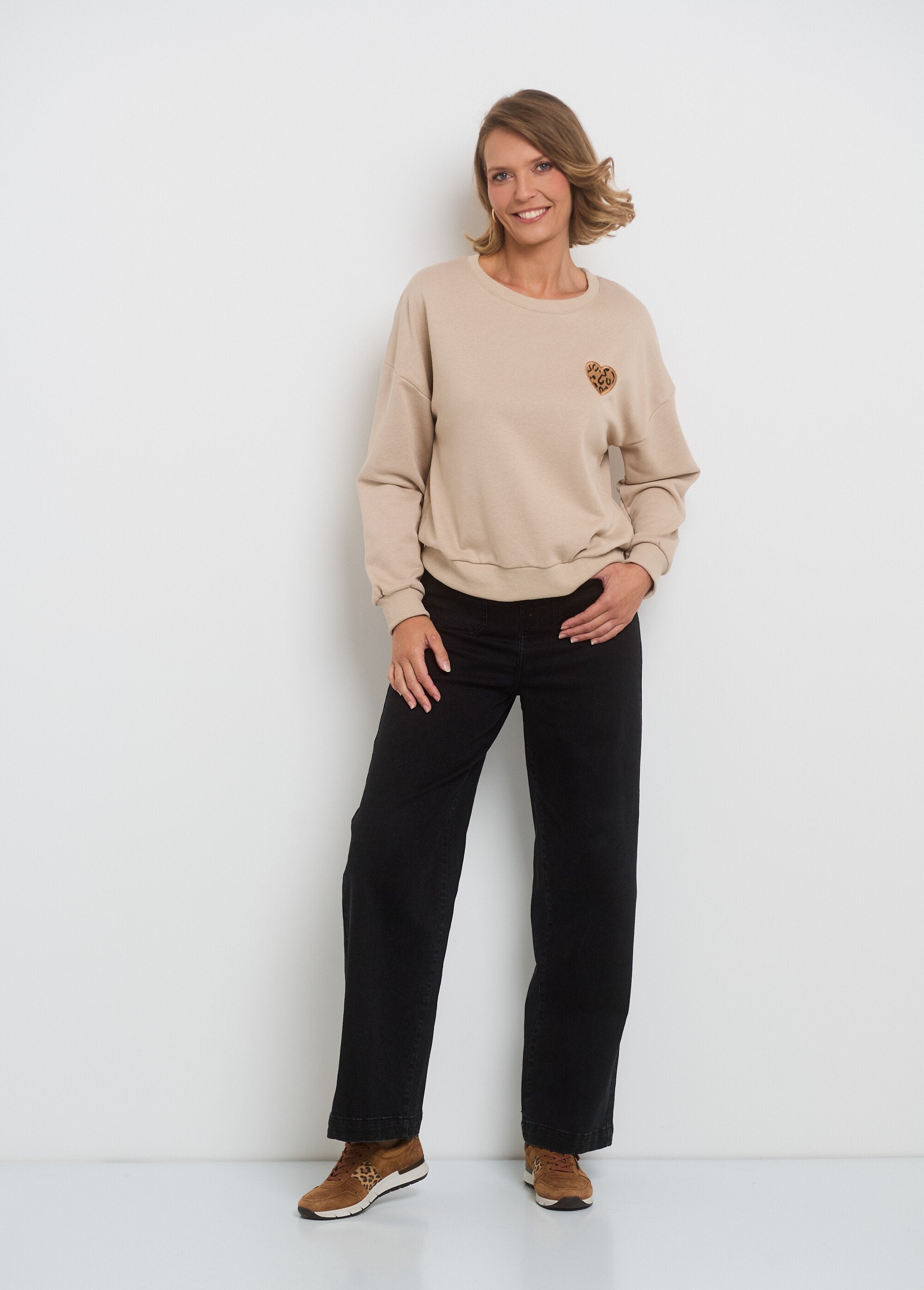 Sweat_molleton_cur_brodé_poitrine_Beige_SF1_slim