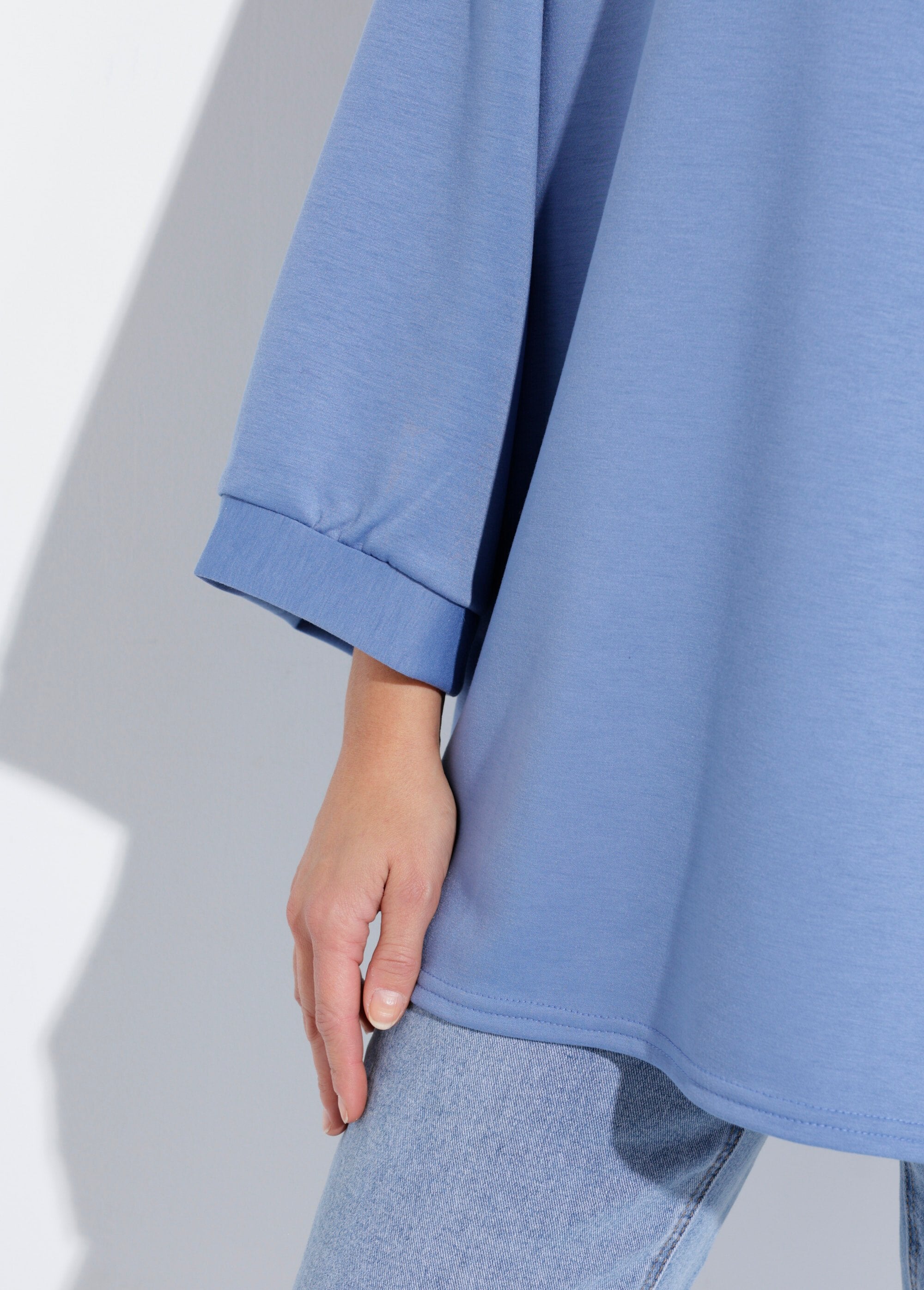 Groot_sweatshirt_met_ronde_hals,_3/4_mouwen_Bleu_jean_DE1_slim