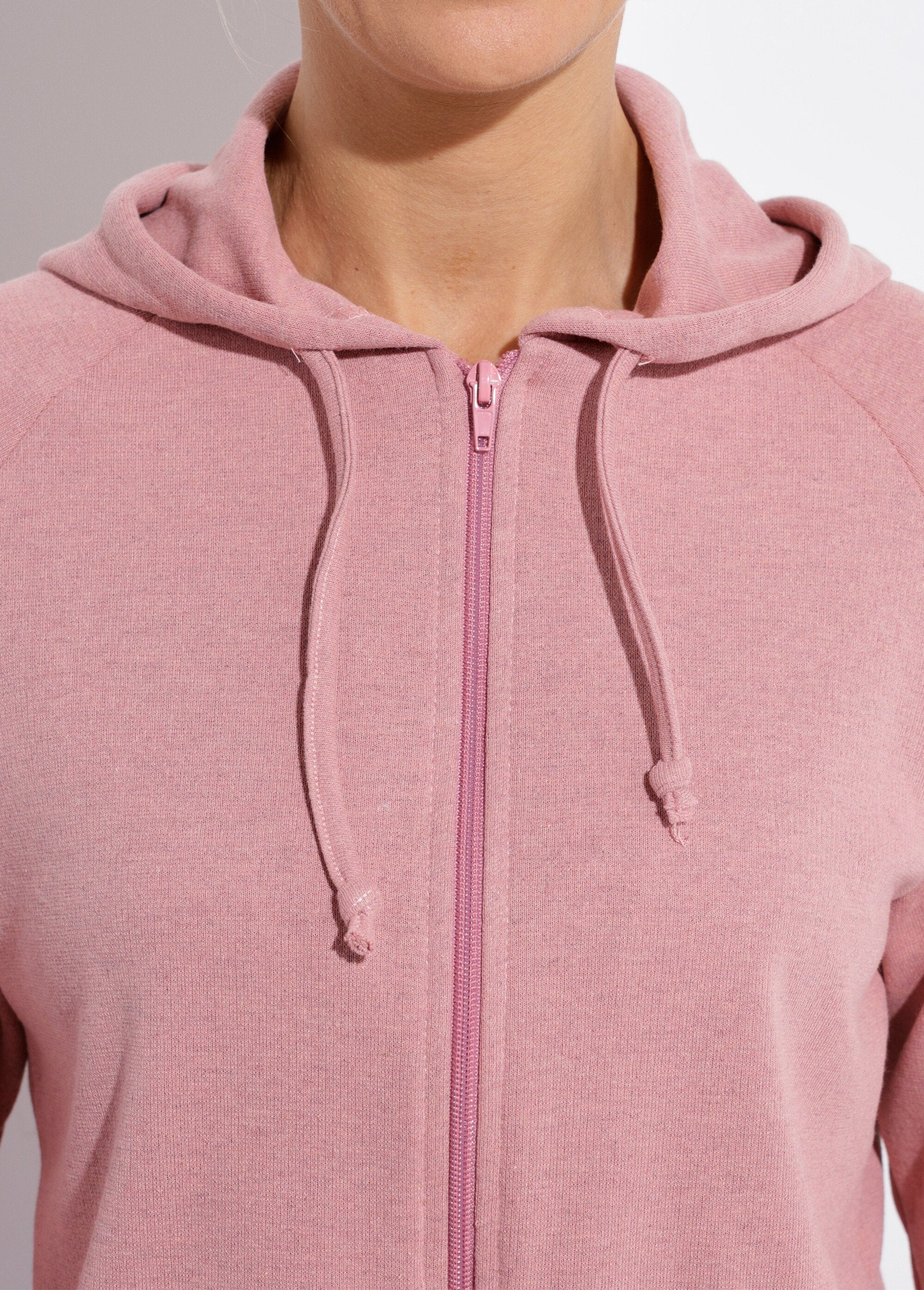 Scratch_fleece_hoodie_met_rits_Rose_DE1_slim