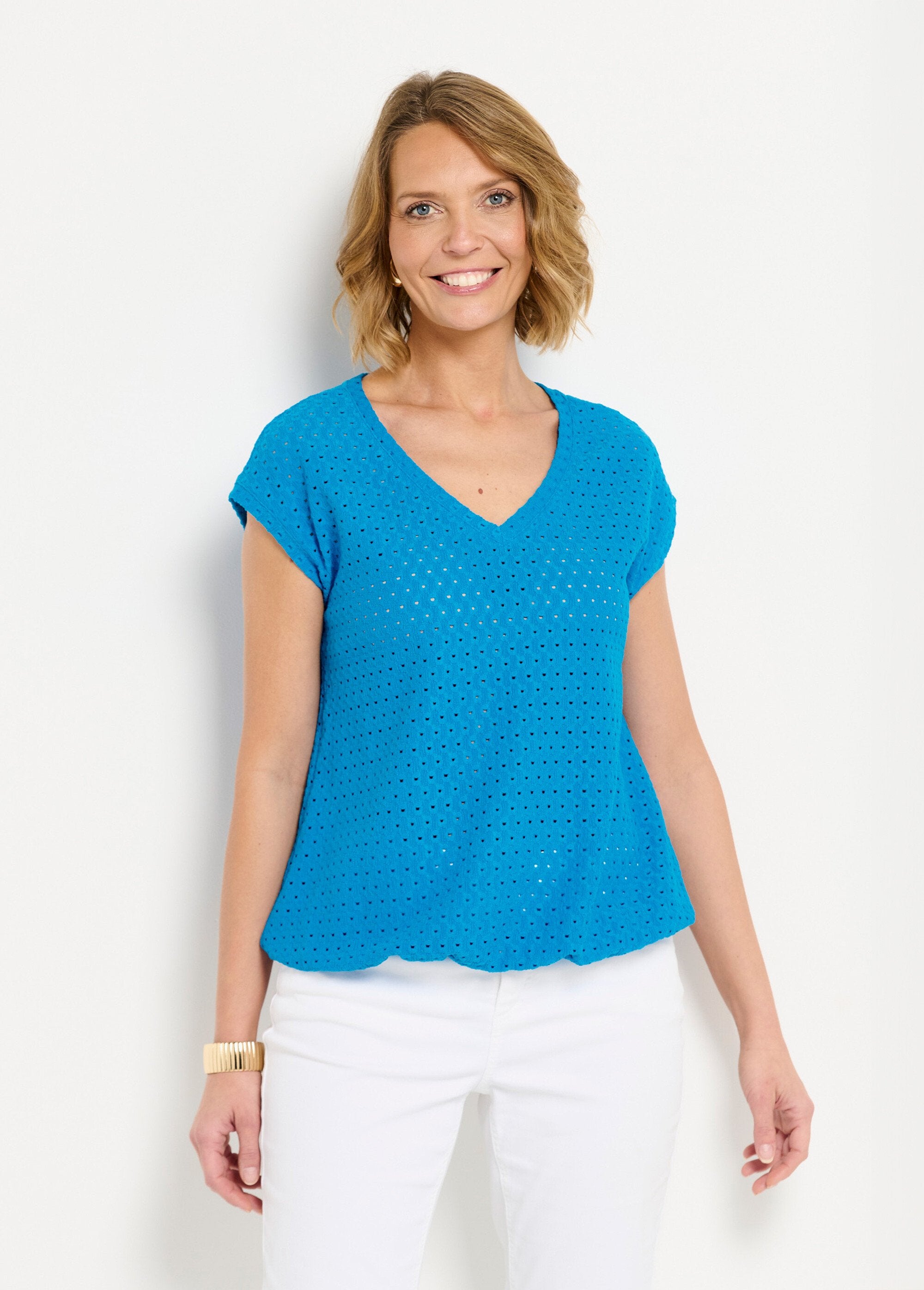 Losjes_vallend_kort_effen_T-shirt_met_V-hals_Turquoise_FA1_slim