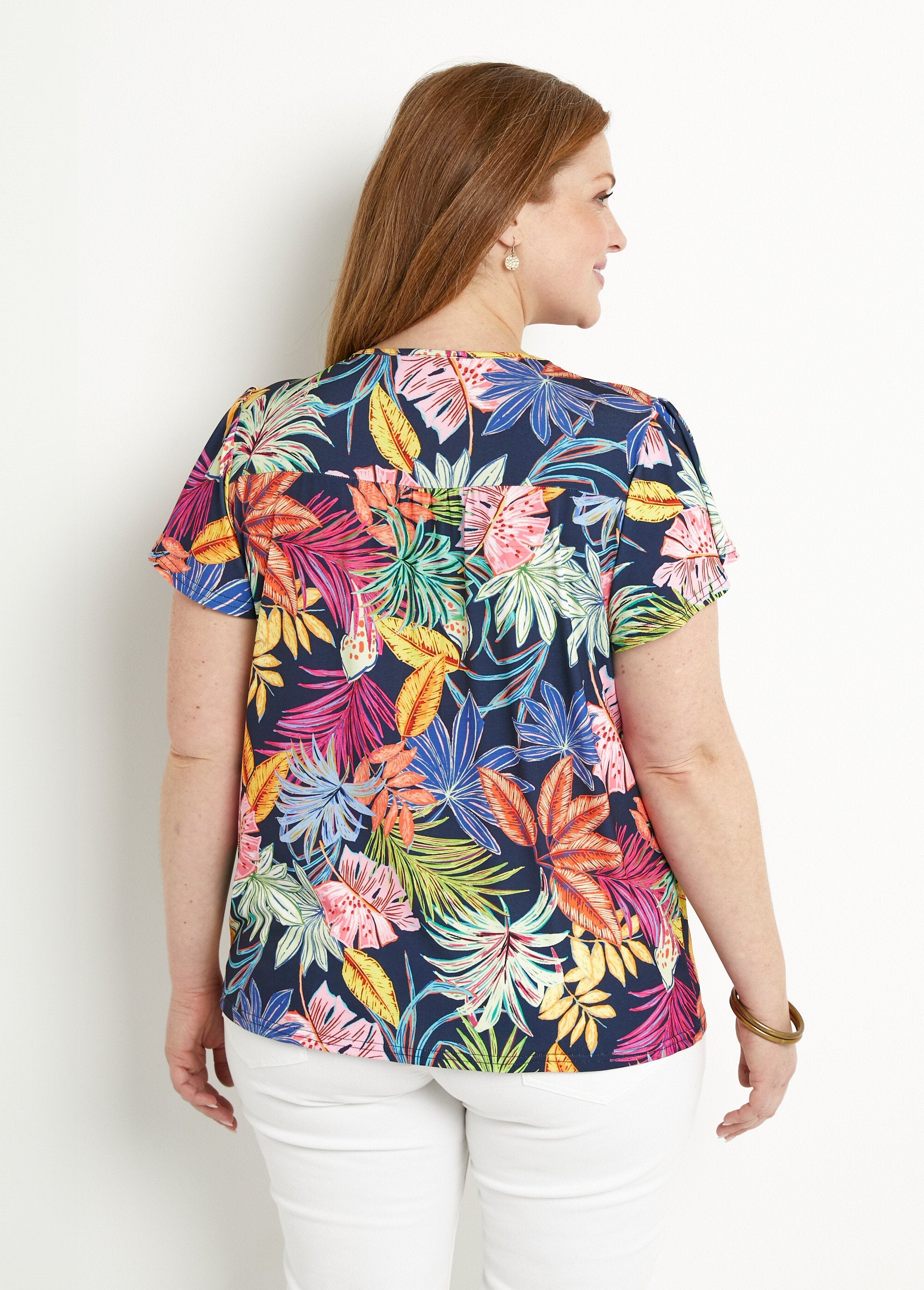 Losjes_v-hals_T-shirt_met_bladprint,_korte_mouwen_Marine_et_rose_DO1_curvy