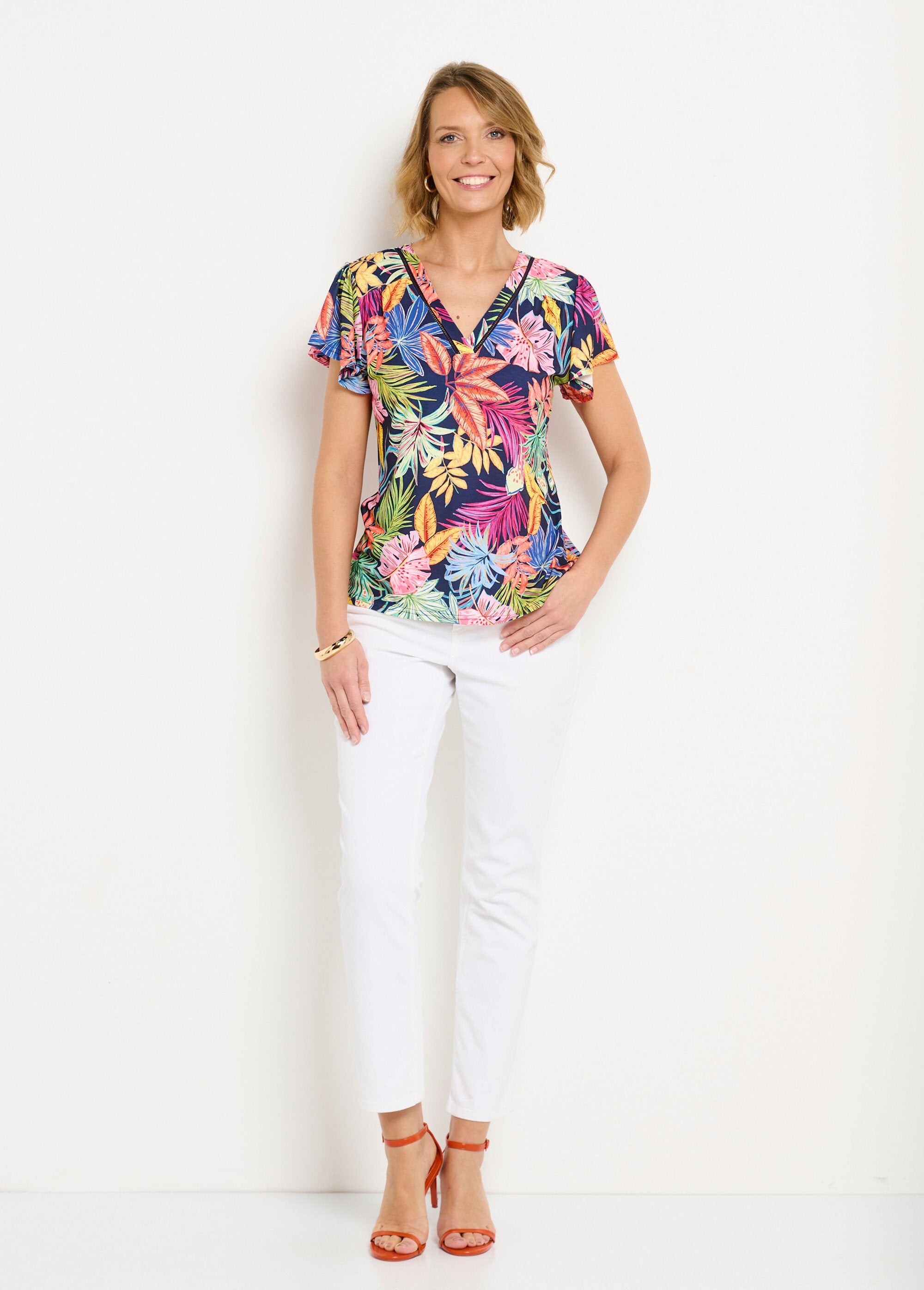Losjes_v-hals_T-shirt_met_bladprint,_korte_mouwen_Marine_et_rose_SF1_slim