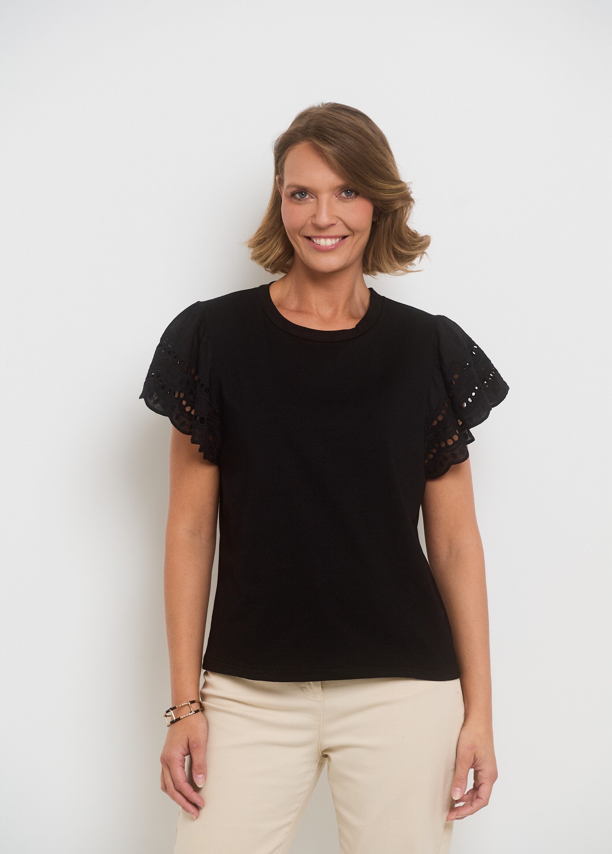 T-shirt_met_geborduurde_mouwen_Noir_FA1_slim