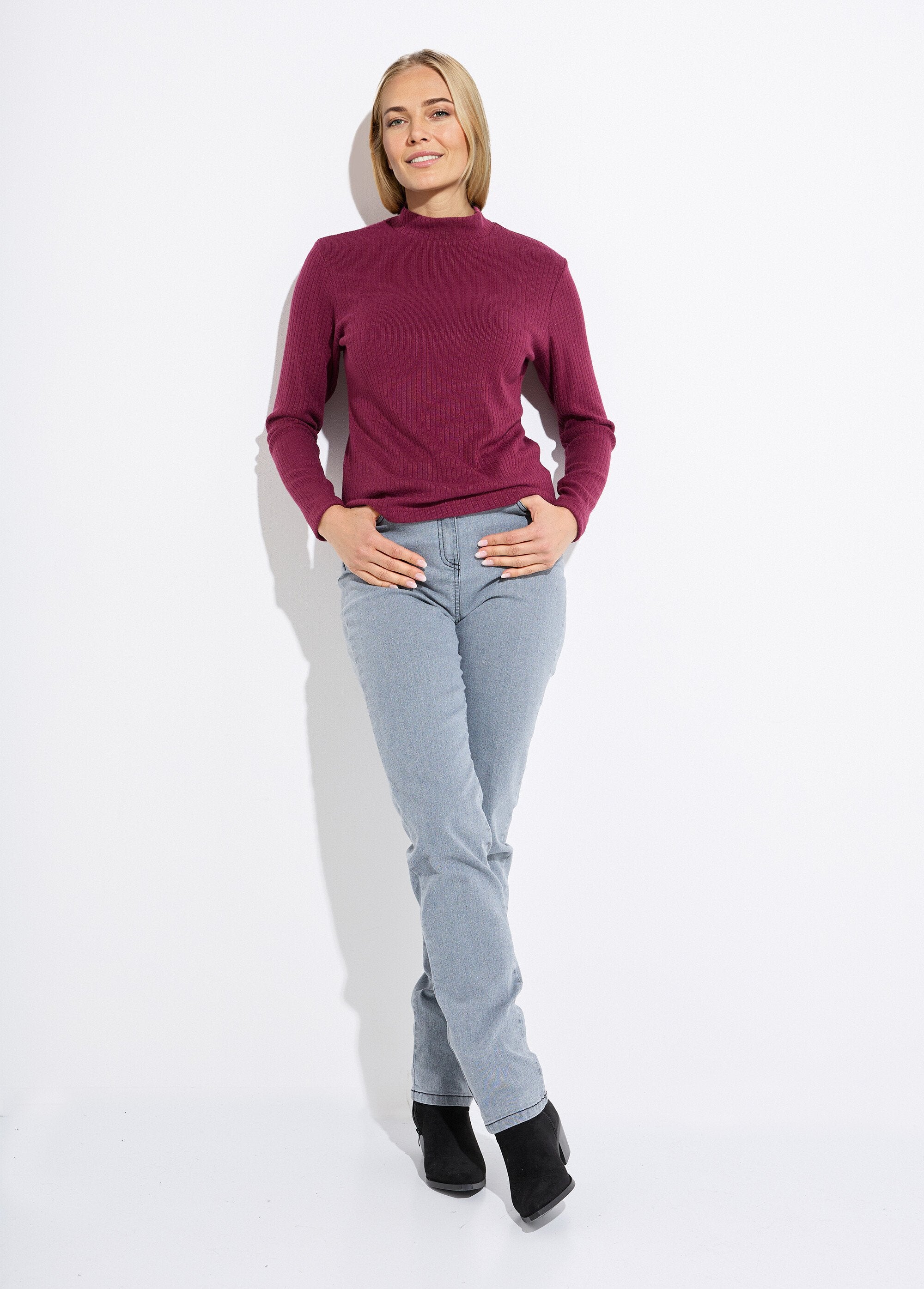 T-shirt_met_lange_mouwen_en_ribgebreide_opstaande_kraag_Bordeaux_SF1_slim