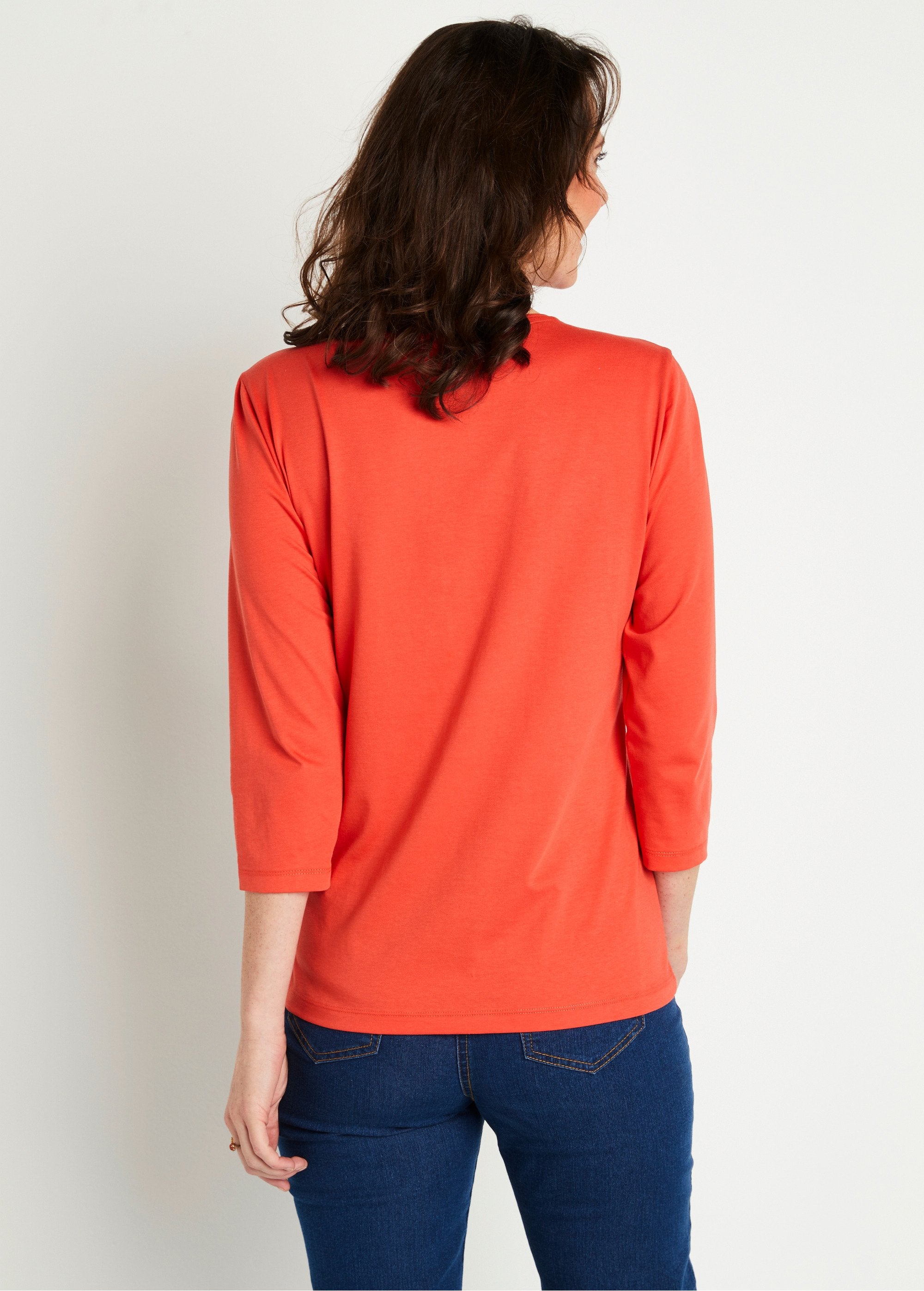 3/4_mouw_geborduurd_kort_T-shirt_ORANJE_DO1_slim