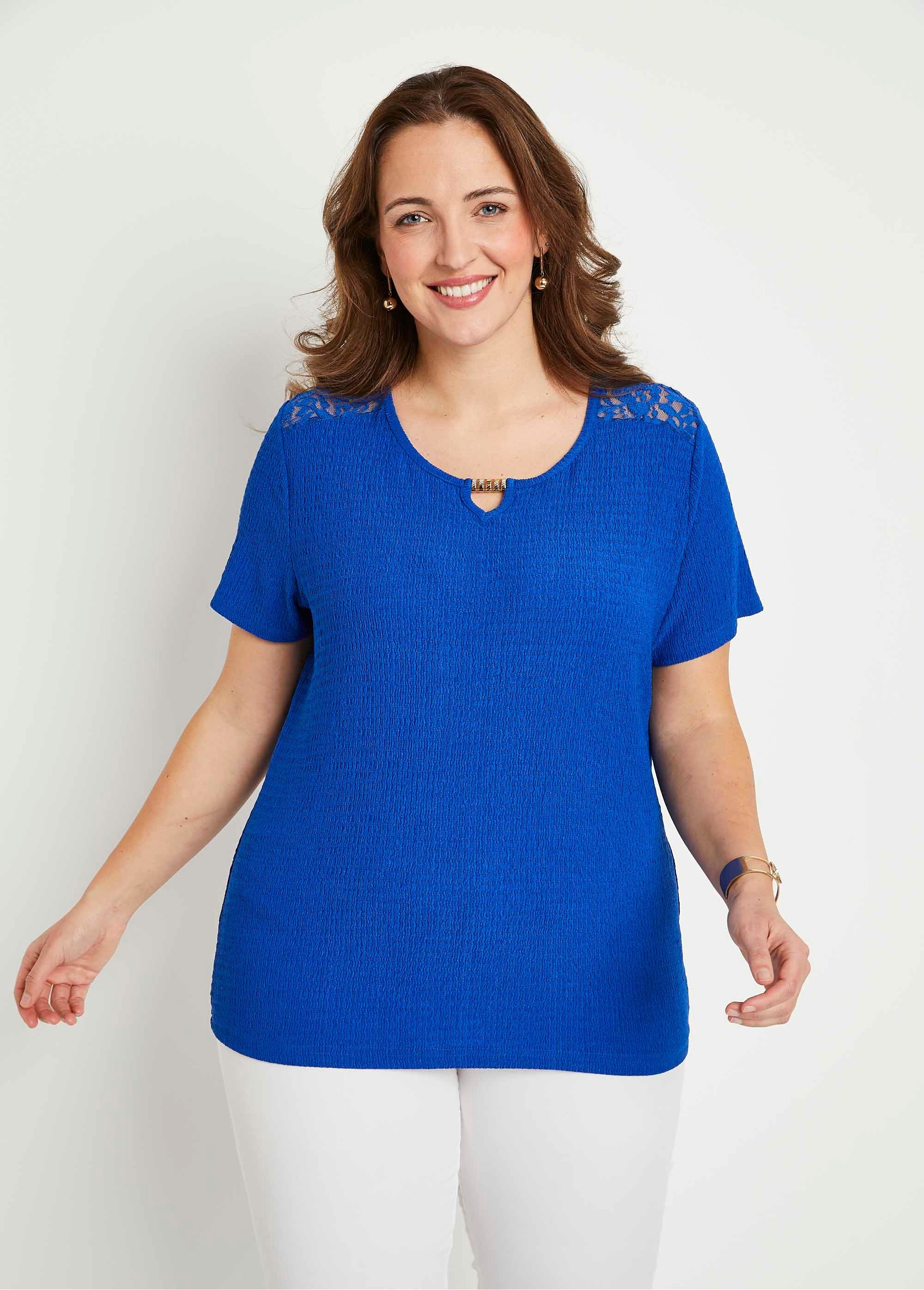 Kort_kanten_T-shirt_Kobalt_blauw_FA1_curvy