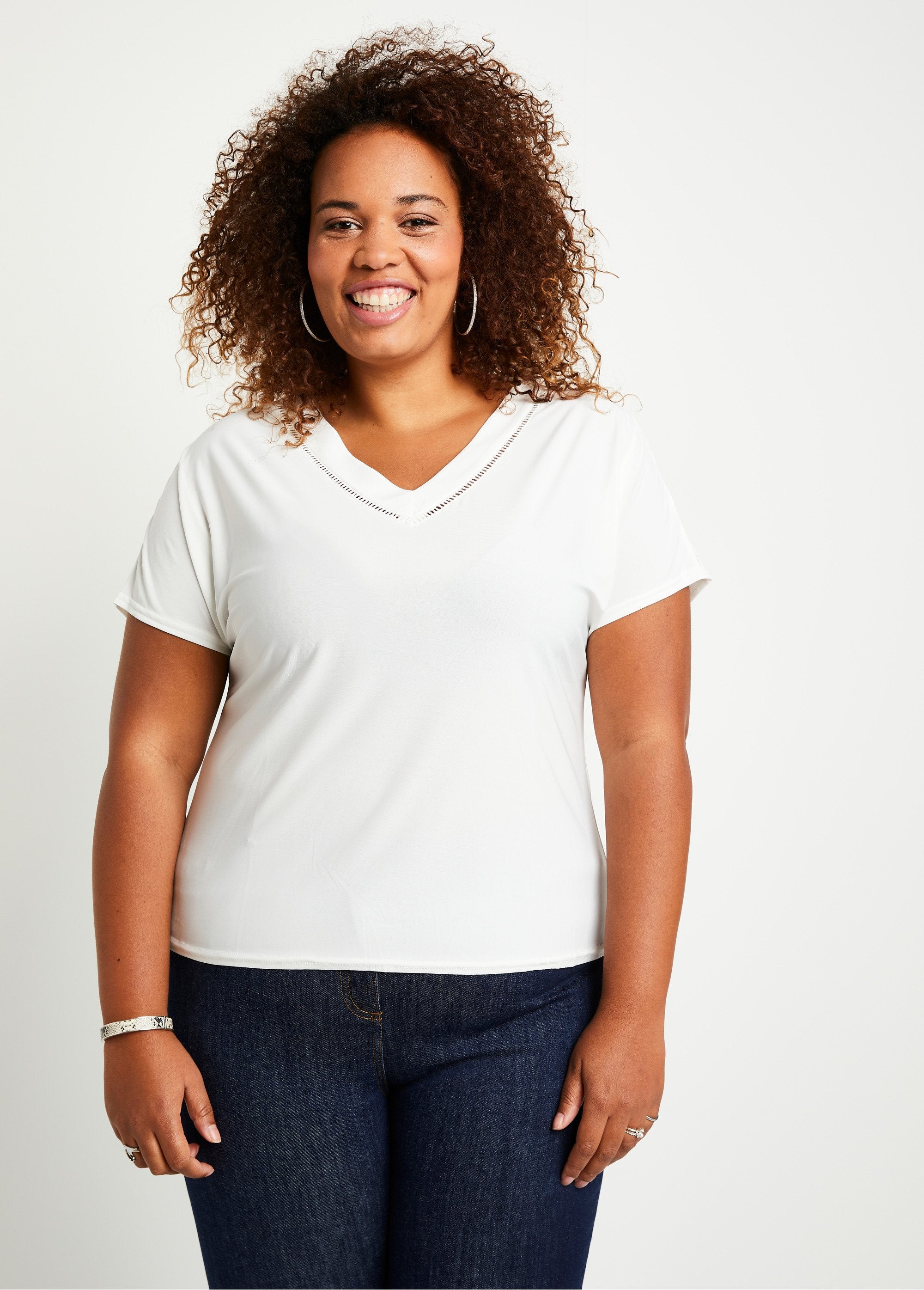 Kort_effen_of_bedrukt_T-shirt_Wit_FA1_curvy