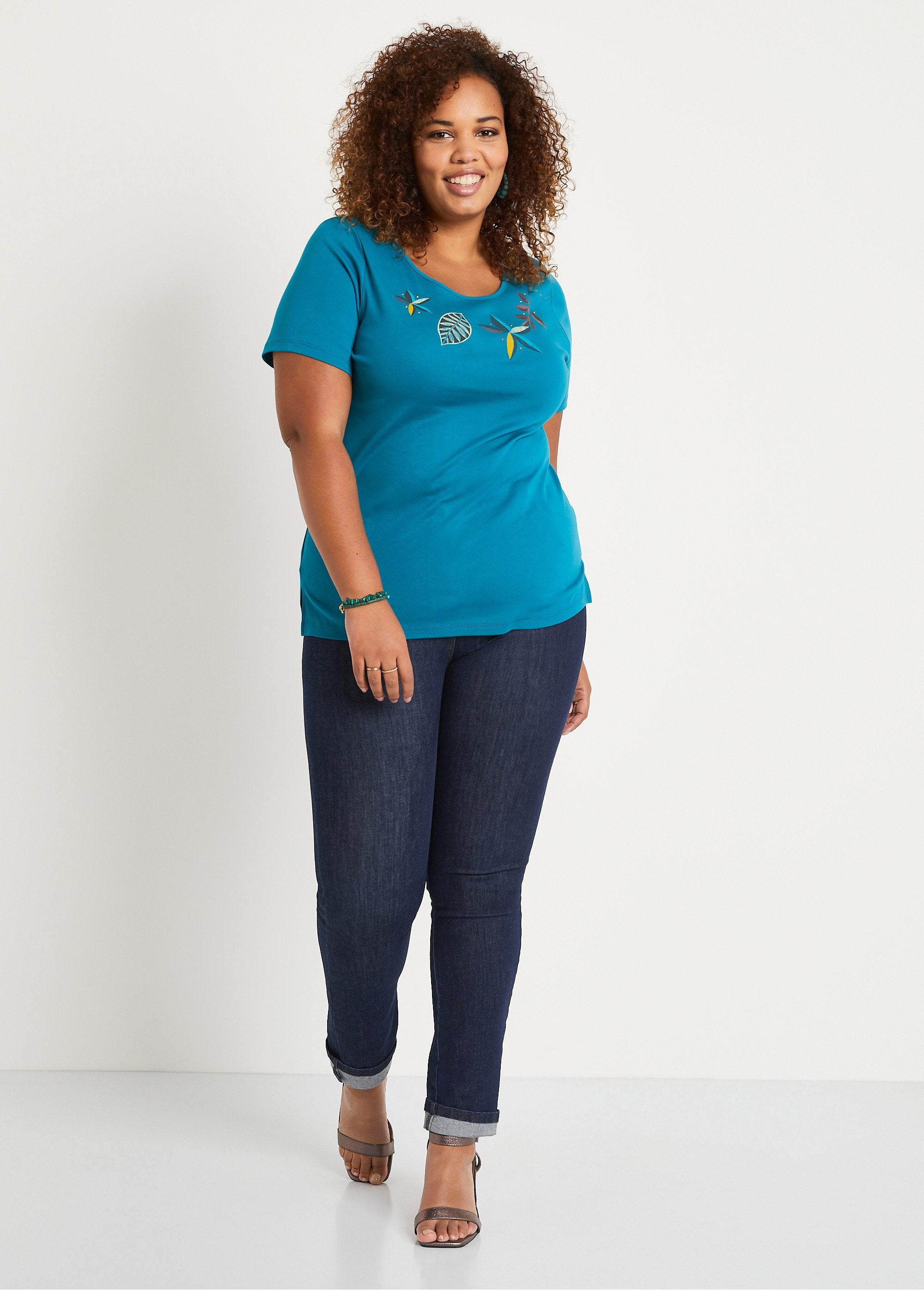 Recht_T-shirt_met_lange_mouwen_Aqua_SF1_curvy