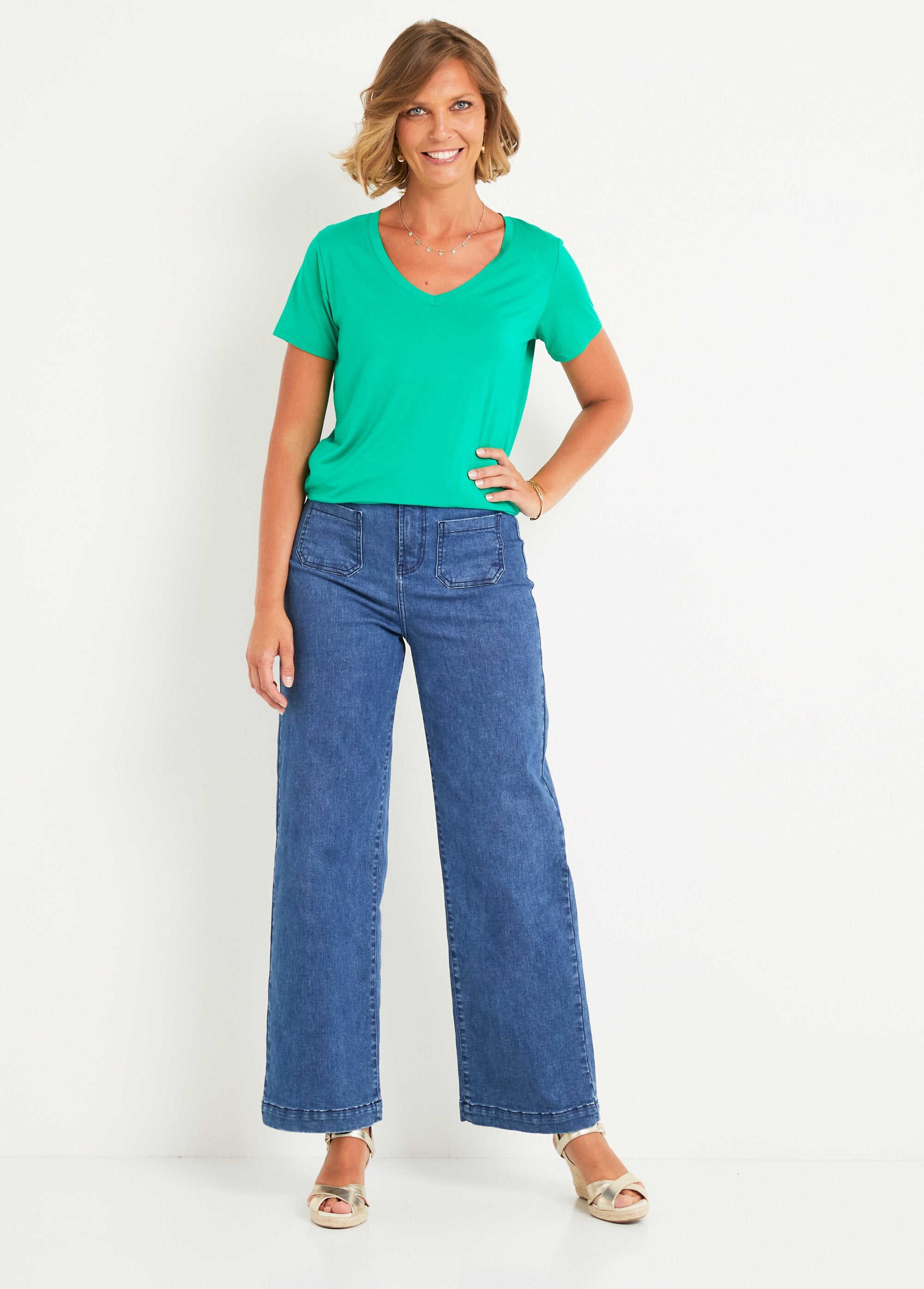 Vloeiend_V-hals_T-shirt_met_korte_mouwen_Vert_vif_SF1_slim