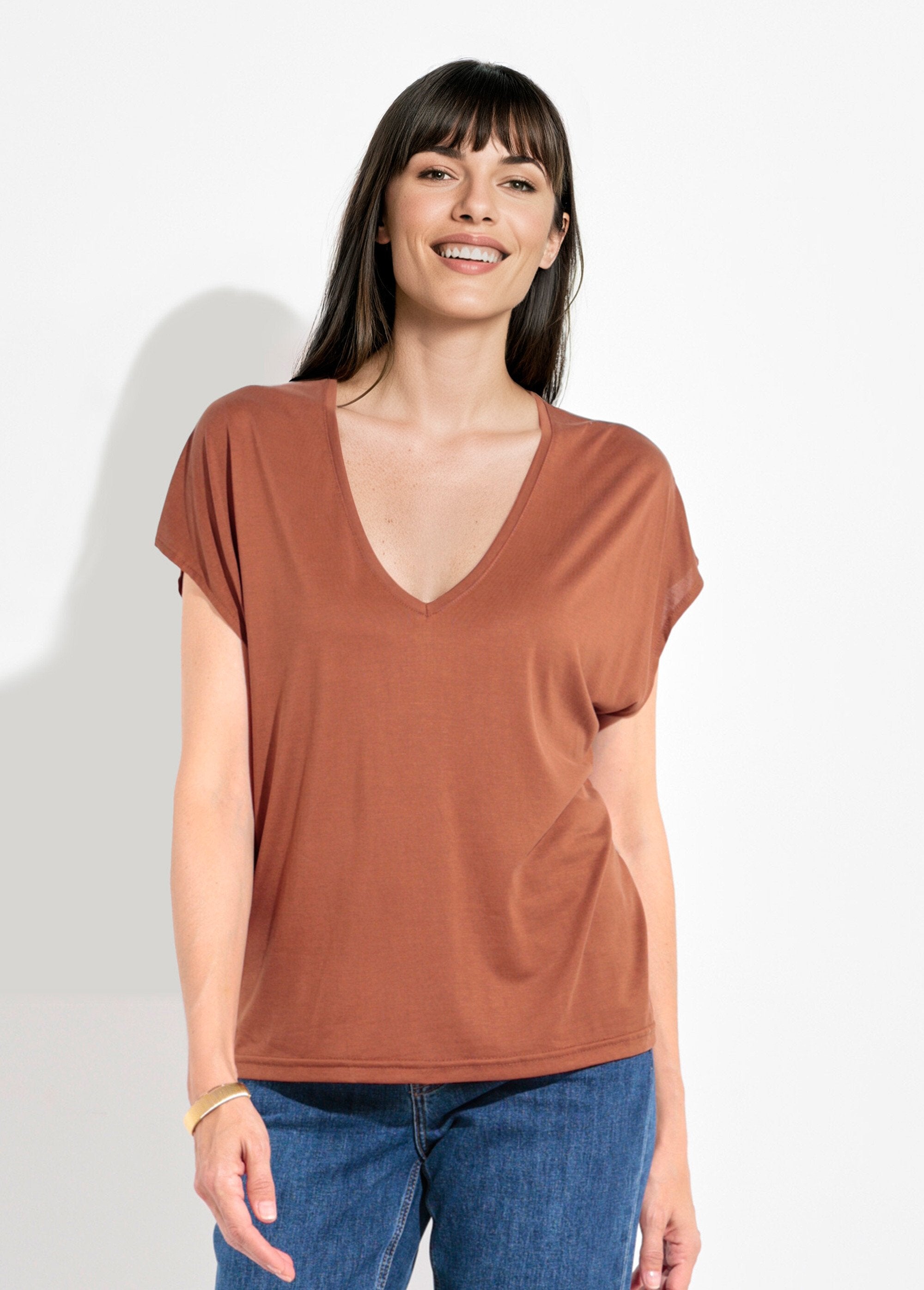T-shirt_fluide_manches_courtes_porté_loose_Marron_FA1_slim