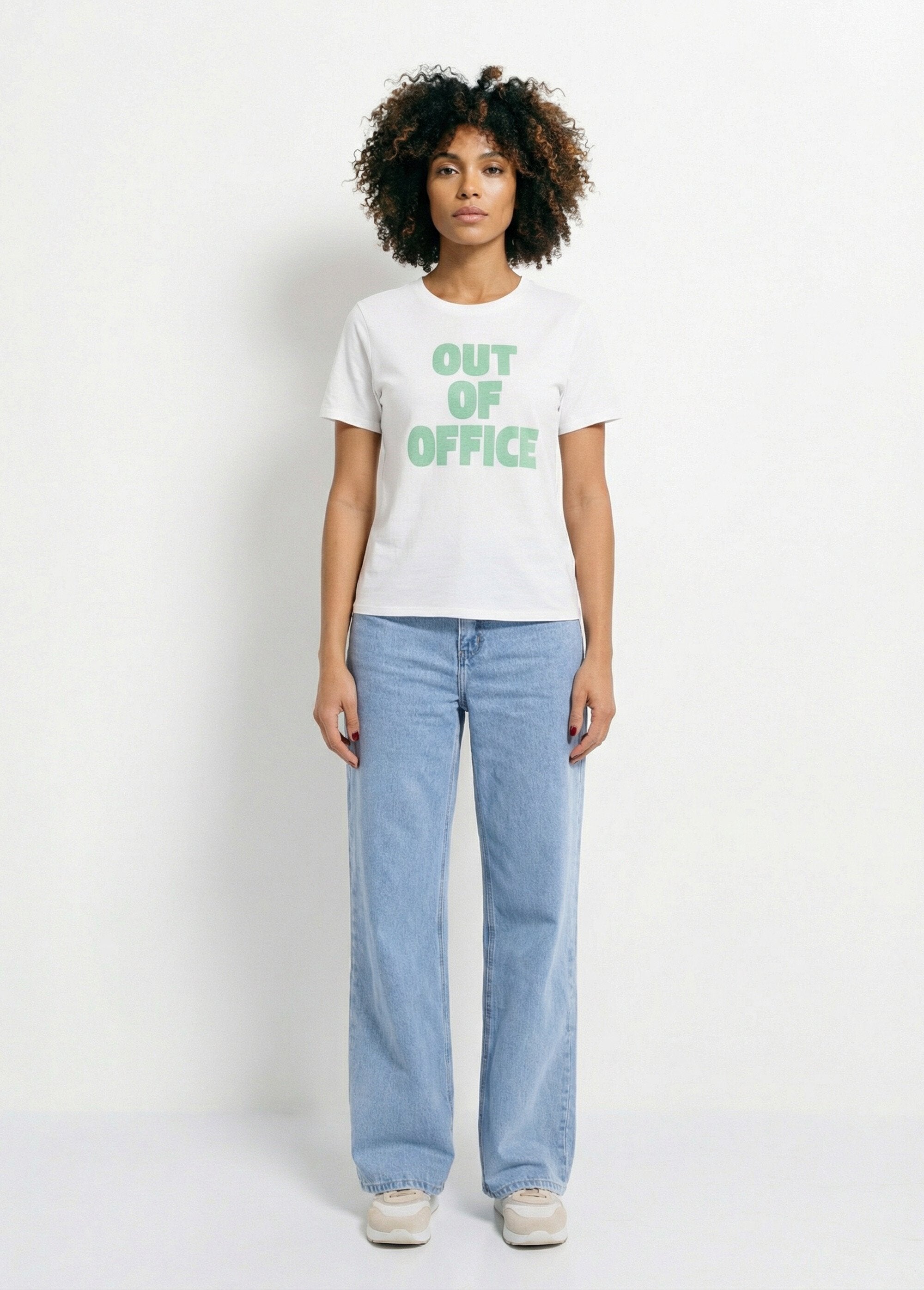 Leuk_t-shirt_met_Out_of_office_opschrift_Blanc_et_vert_SF1_slim