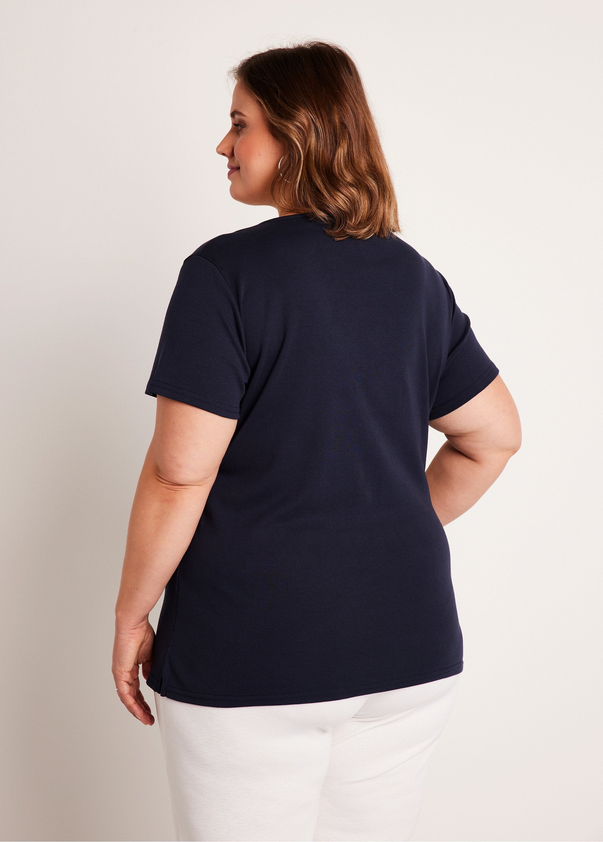 Lang_T-shirt_met_patroon_Marien_DO1_curvy