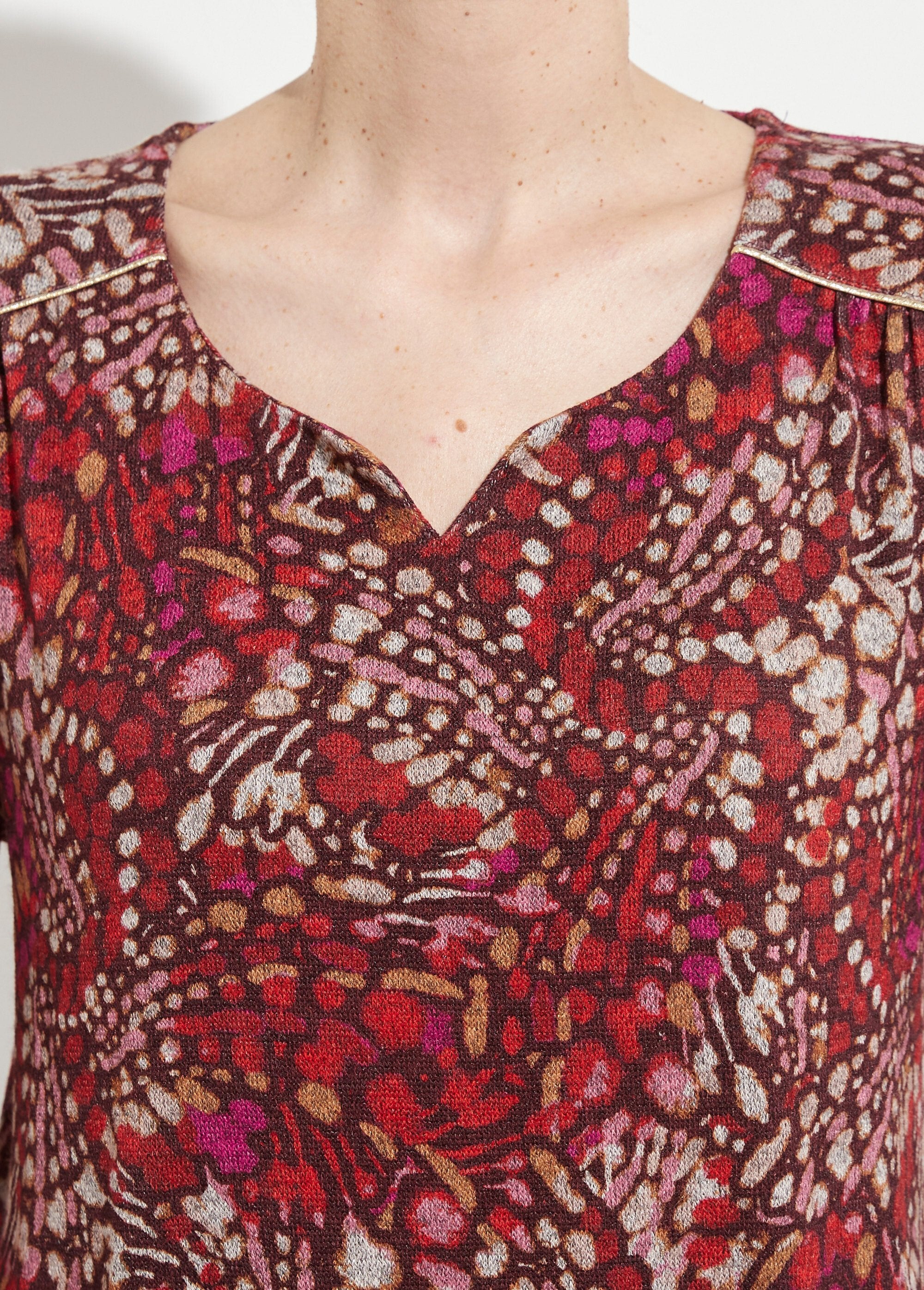 Lang_uitlopend_T-shirt,_3/4_mouwen,_tachistprint_Bordeaux_et_rose_DE1_slim