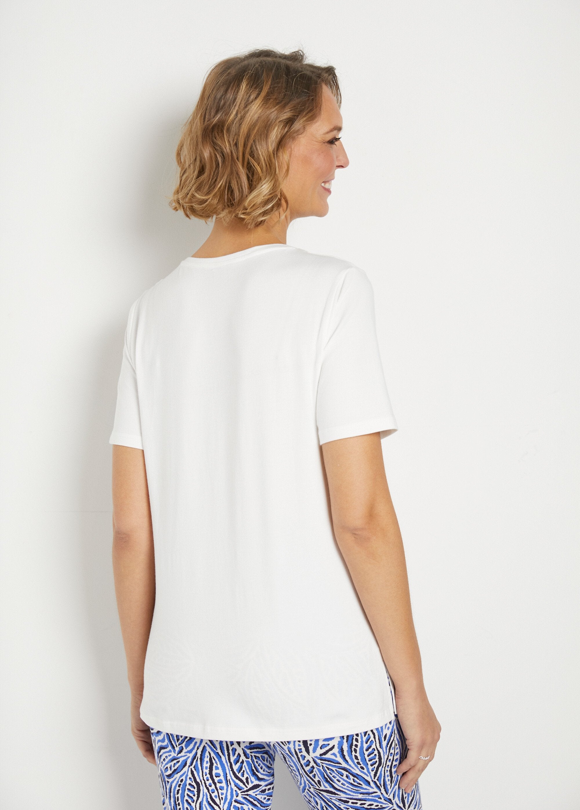 T-shirt_long_manches_courtes_col_rond_Uni_blanc_DO1_slim