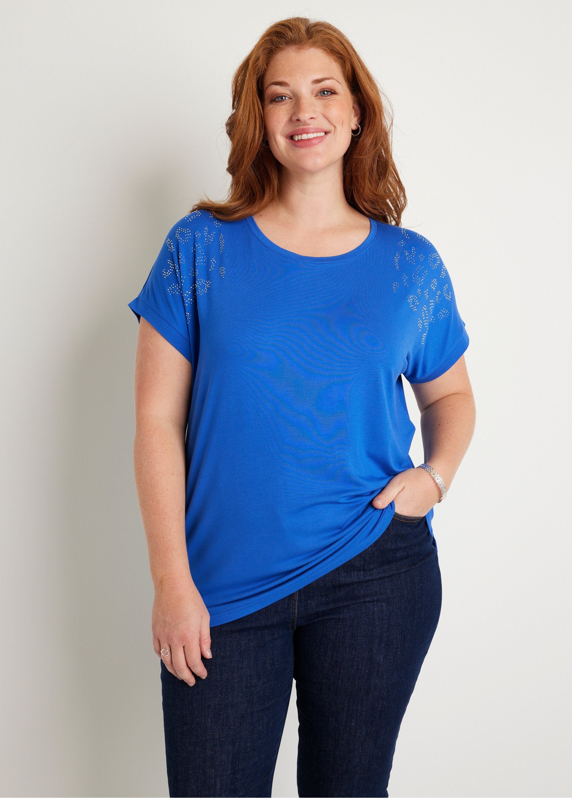 Effen_T-shirt_met_lange_mouwen_BLAUW_FA1_curvy