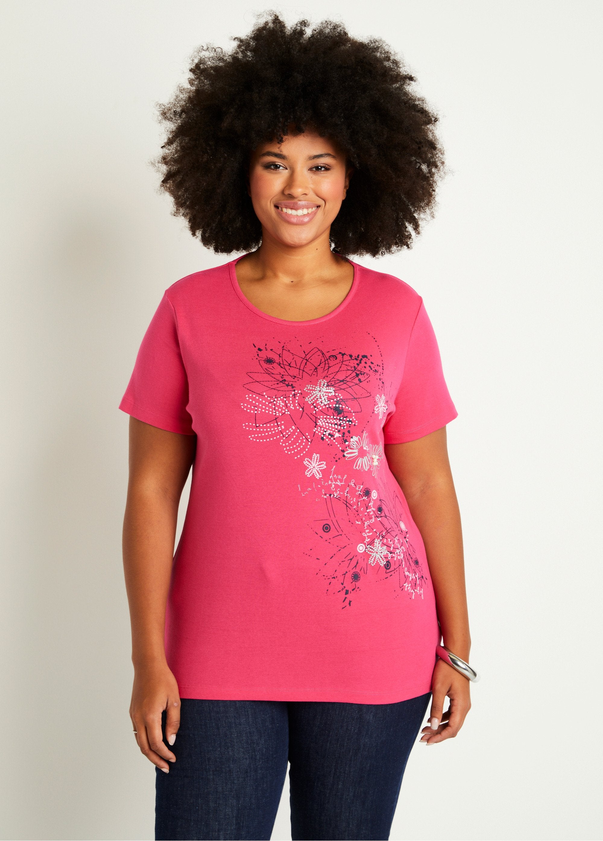 Lang_gebloemd_T-shirt_met_zijsplitten_Fuchsia_FA1_curvy