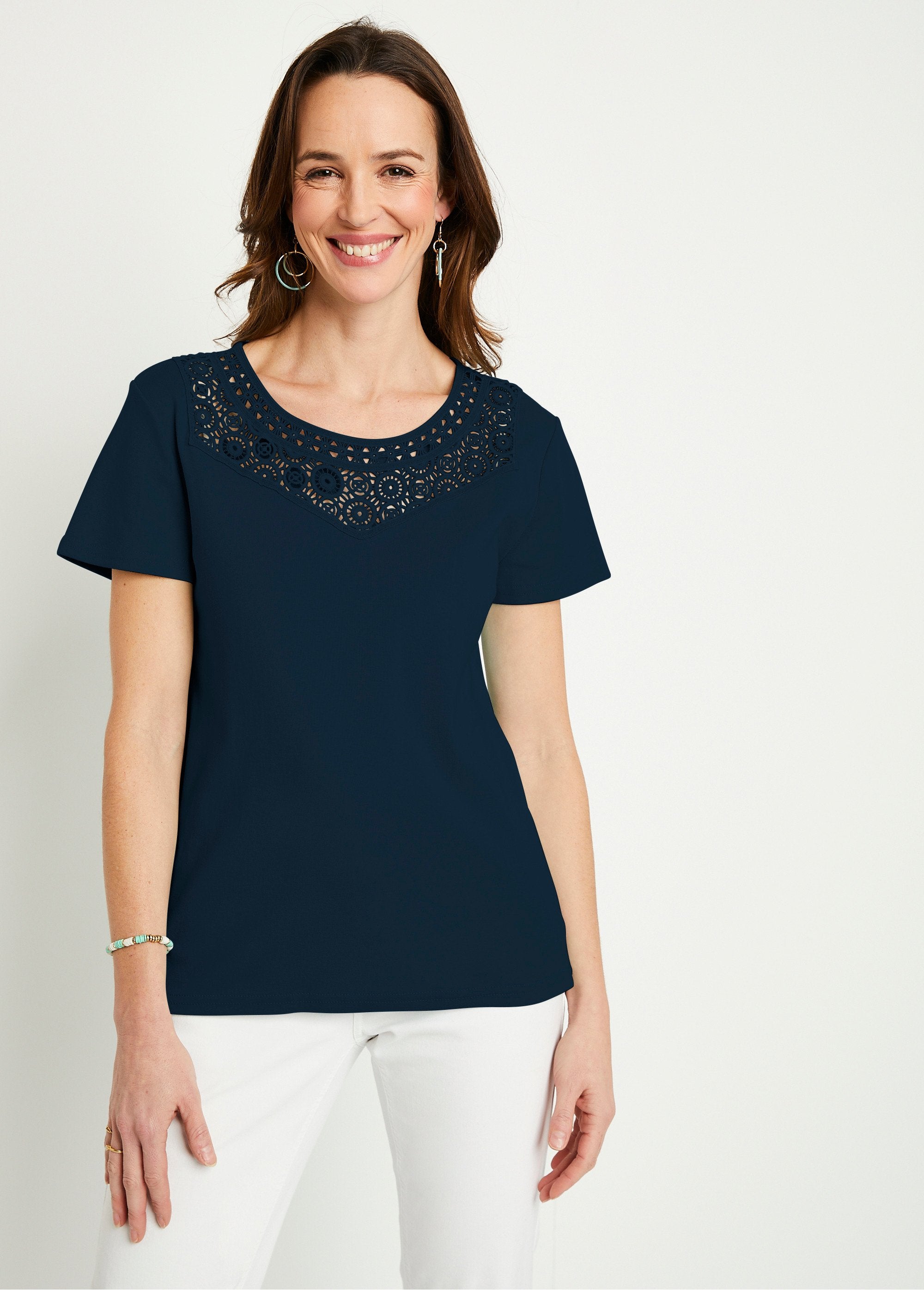 Effen_katoenen_macramé_T-shirt,_korte_mouwen_Marien_FA1_slim