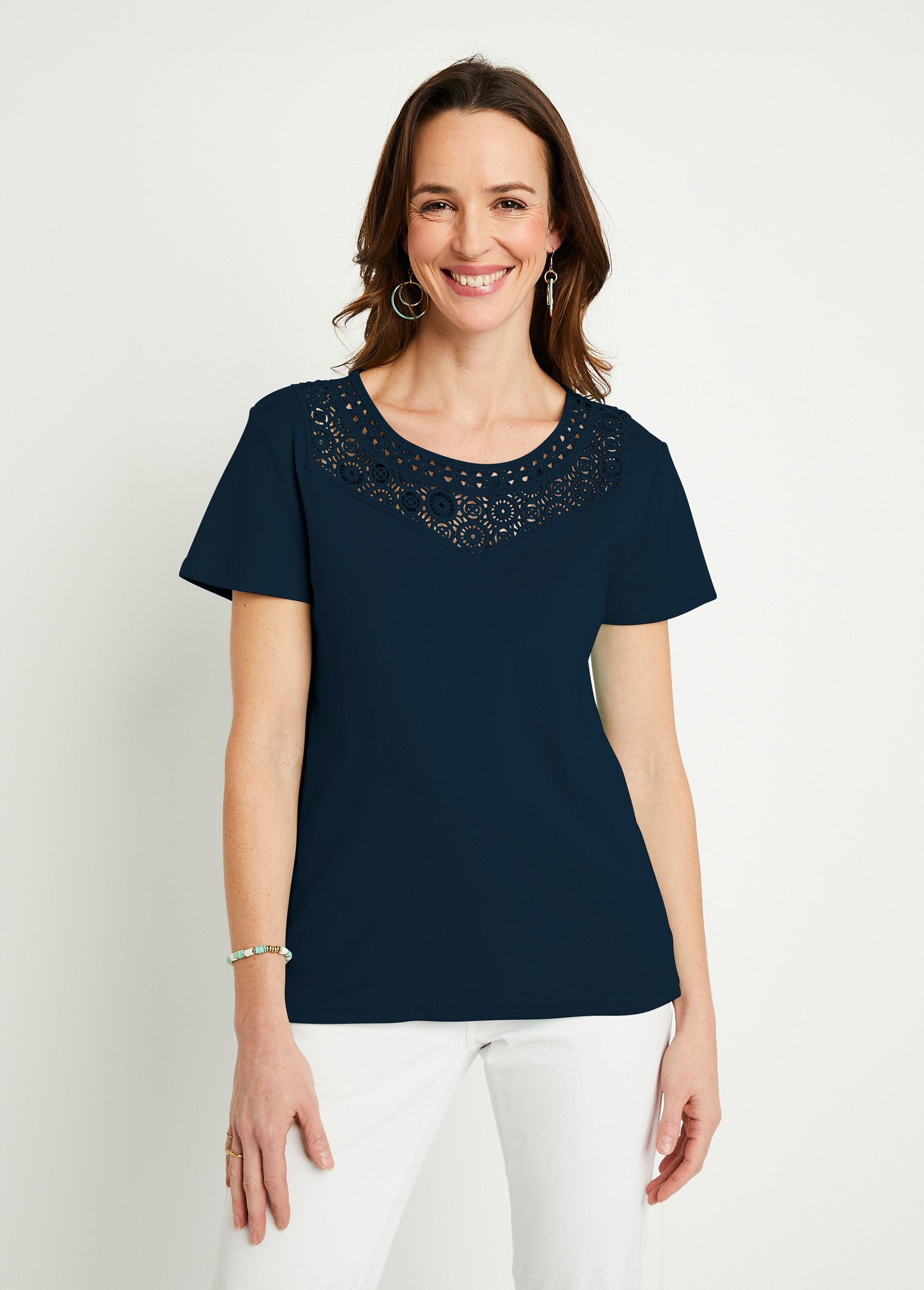 Effen_katoenen_macramé_T-shirt,_korte_mouwen_Marien_FA1_slim