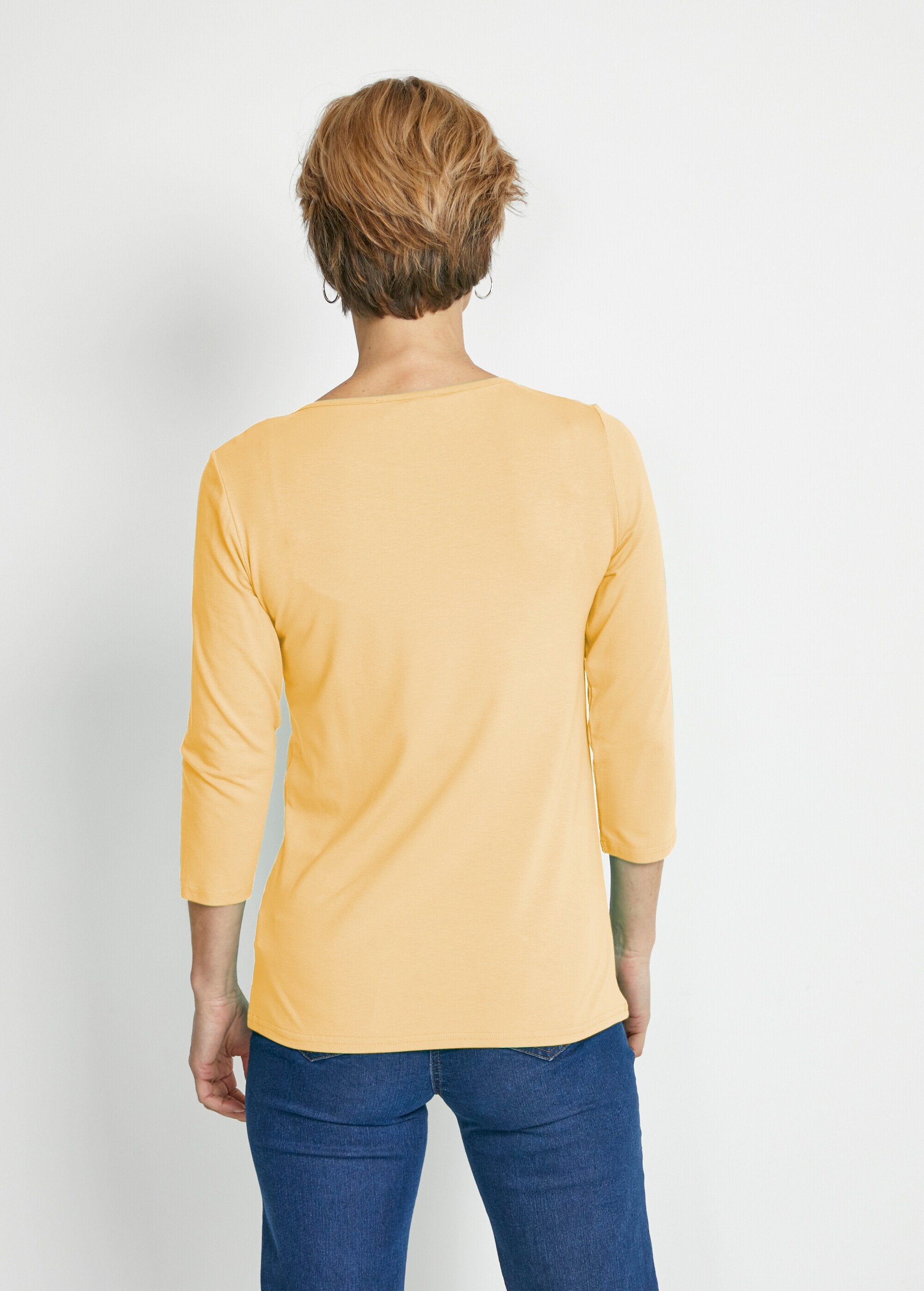 T-shirt_met_studs_en_3/4_mouwen_GEEL_DO1_slim