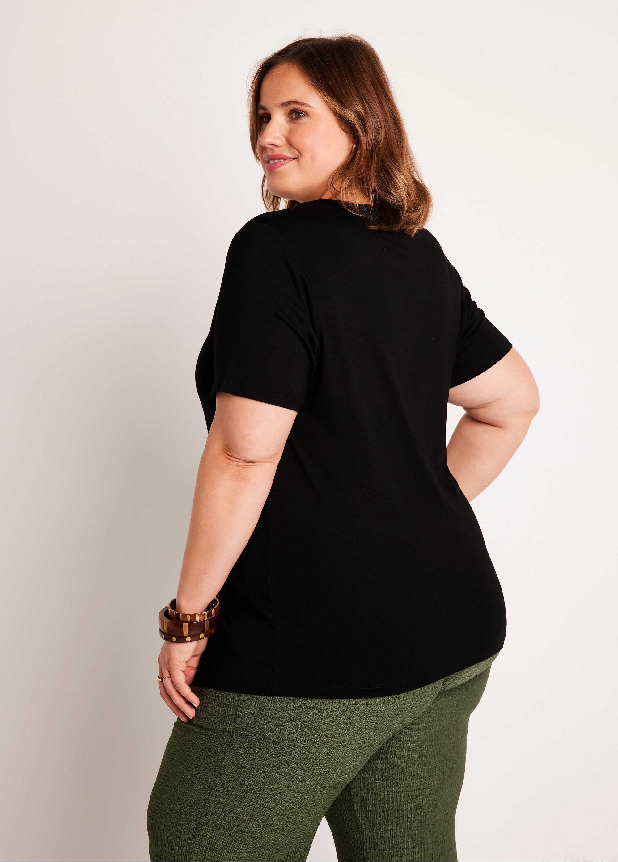 Effen_of_bedrukt_T-shirt_met_korte_mouwen_Effen_zwart_DO1_curvy