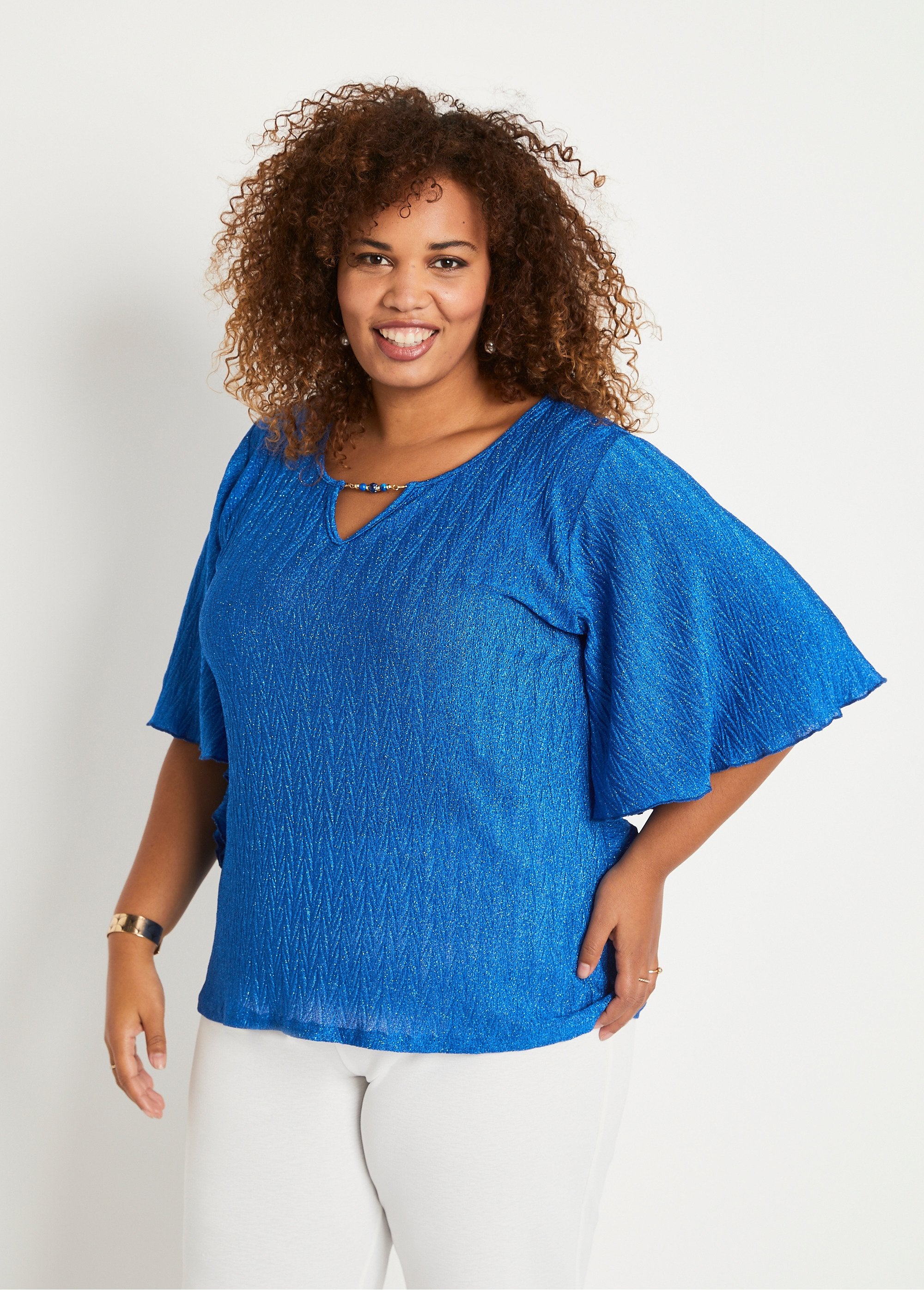 T-shirt_met_pailletten,_korte_mouwen,_large_BLAUW_FA2_curvy