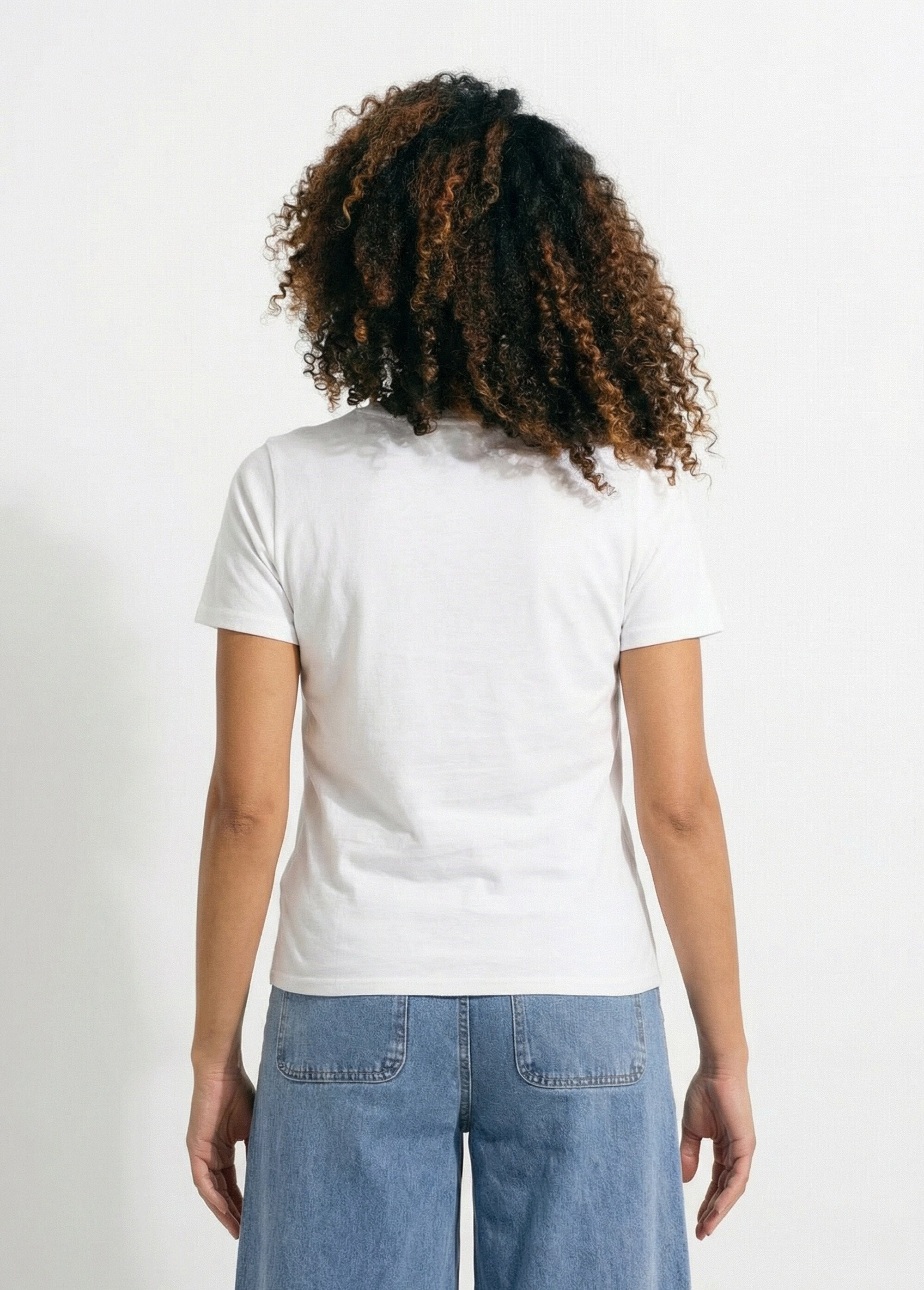 Gestreept_T-shirt_met_ronde_hals_en_Café_plage-logo_Vert_et_blanc_DO1_slim