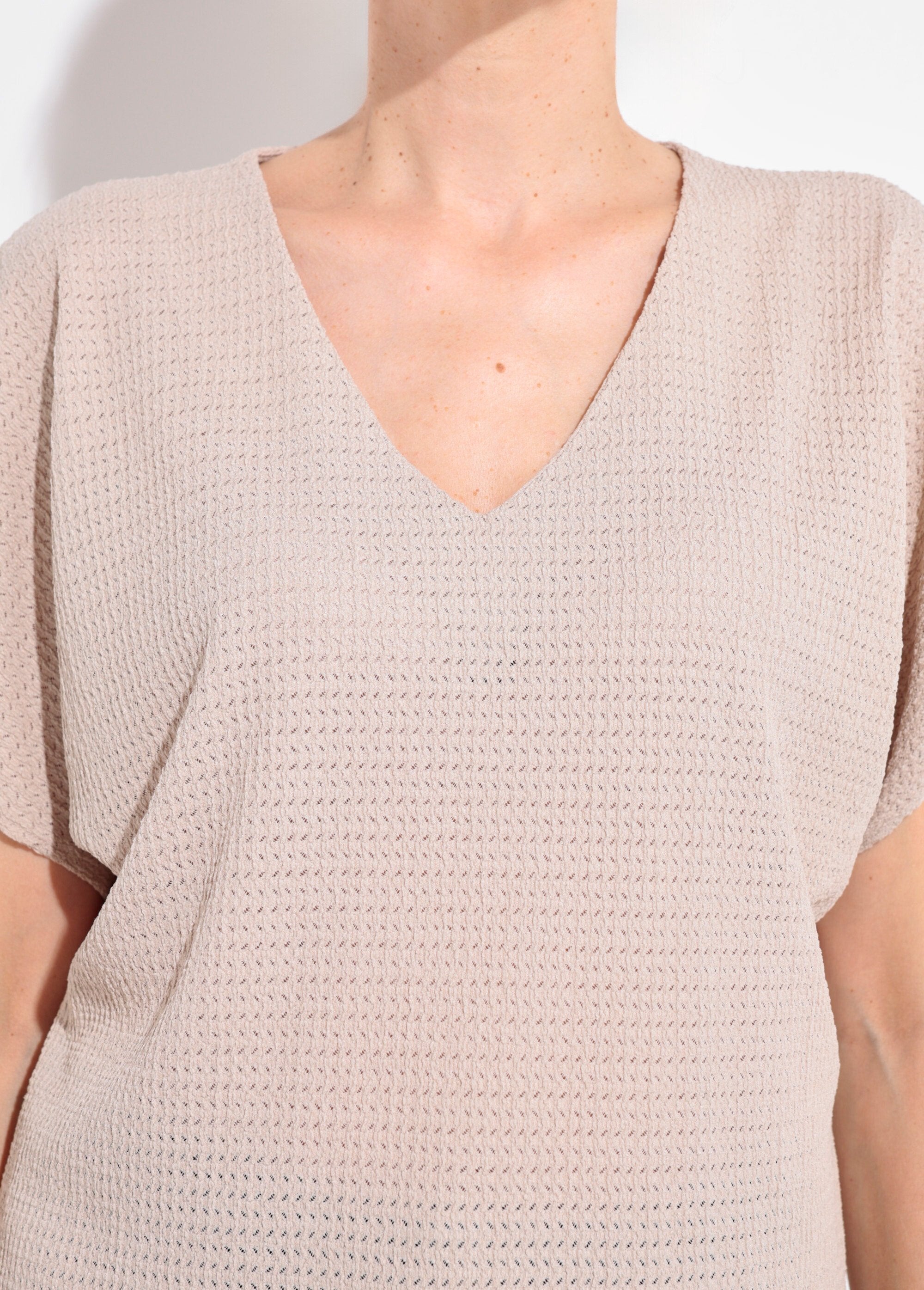 T-shirt_met_structuur_en_elastische_mouwen_Ficelle_DE1_slim