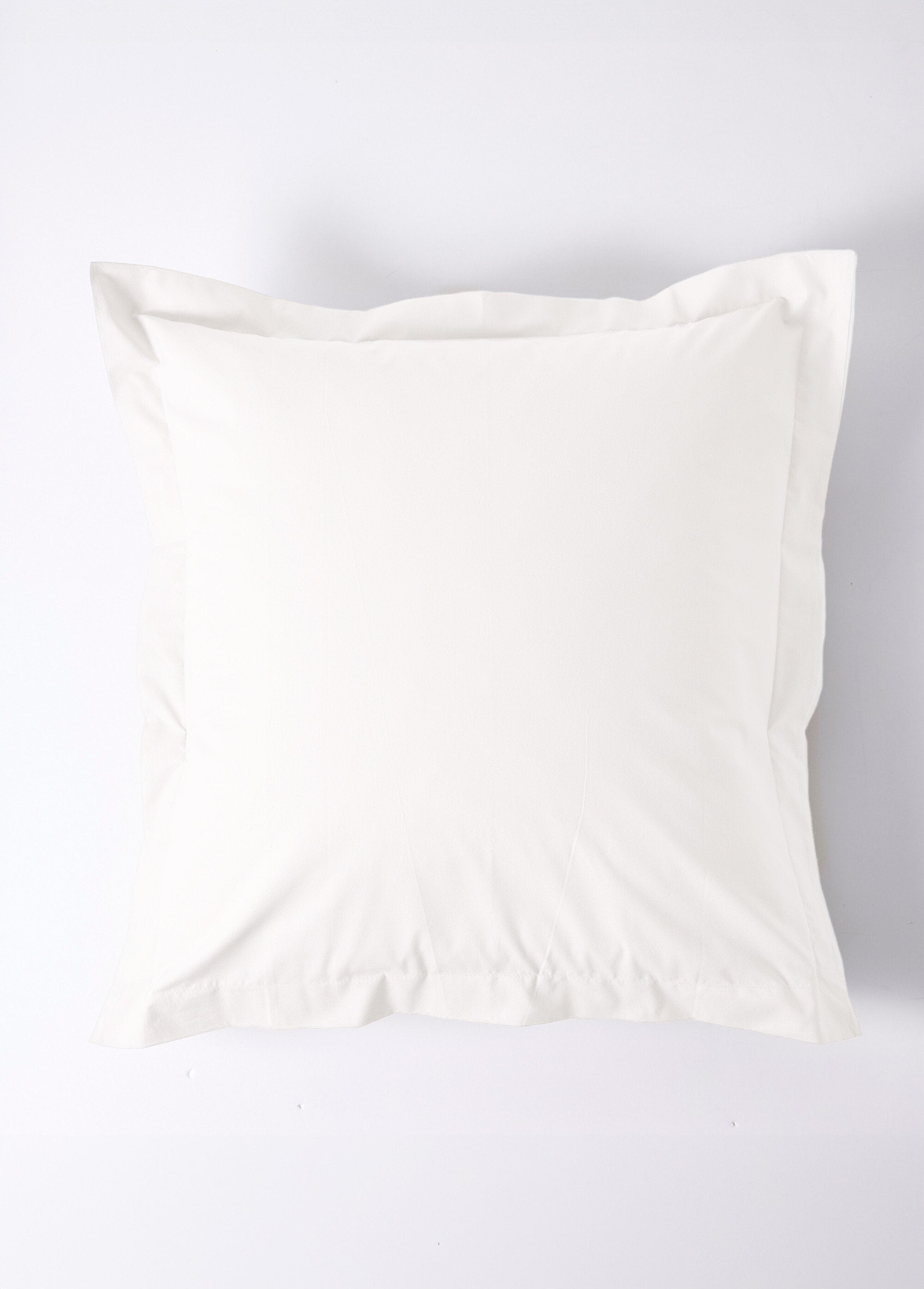 Effen_katoenen_kussensloop_Wit_FA1_slim
