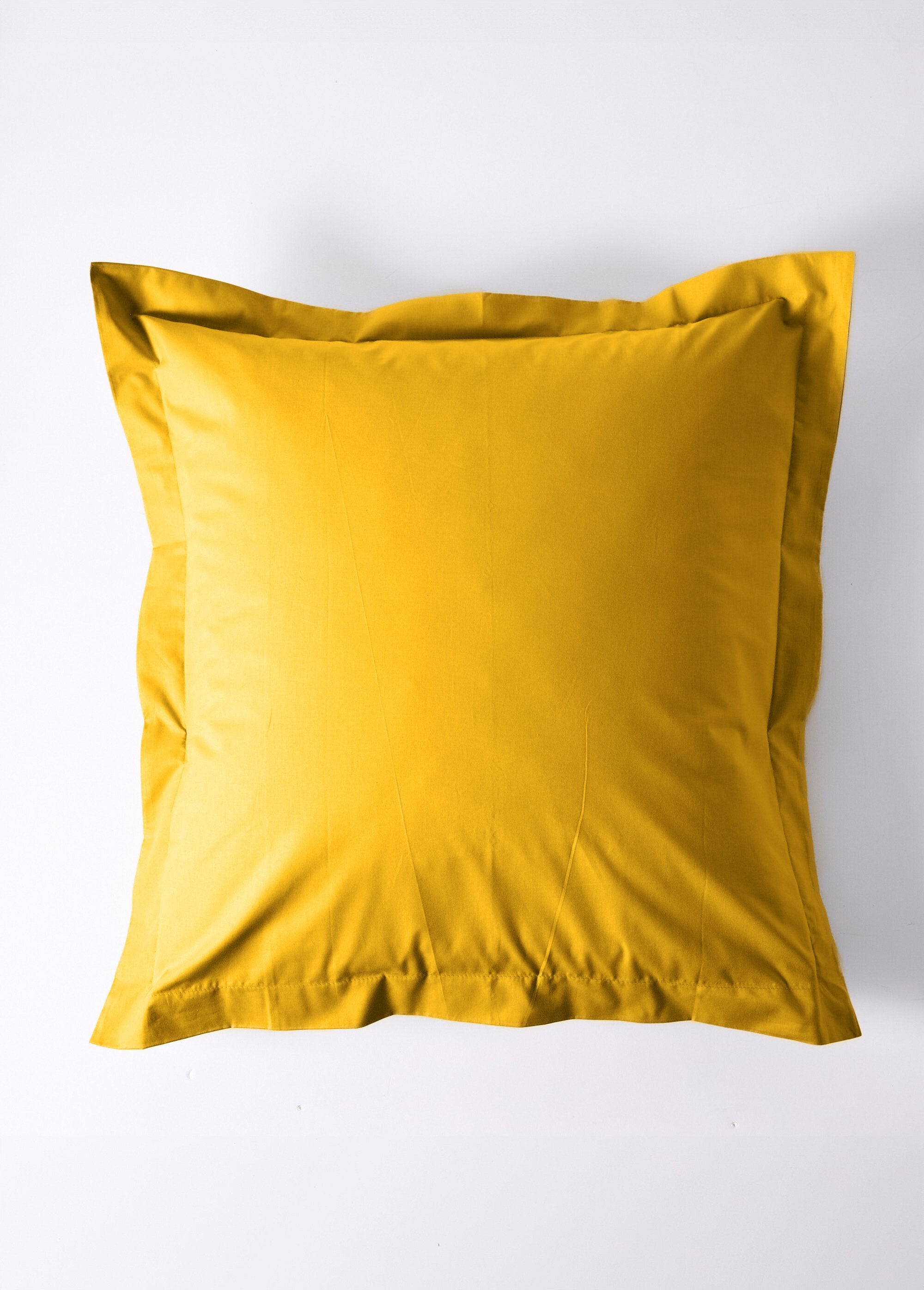 Effen_katoenen_kussensloop_Oker_FA1_slim