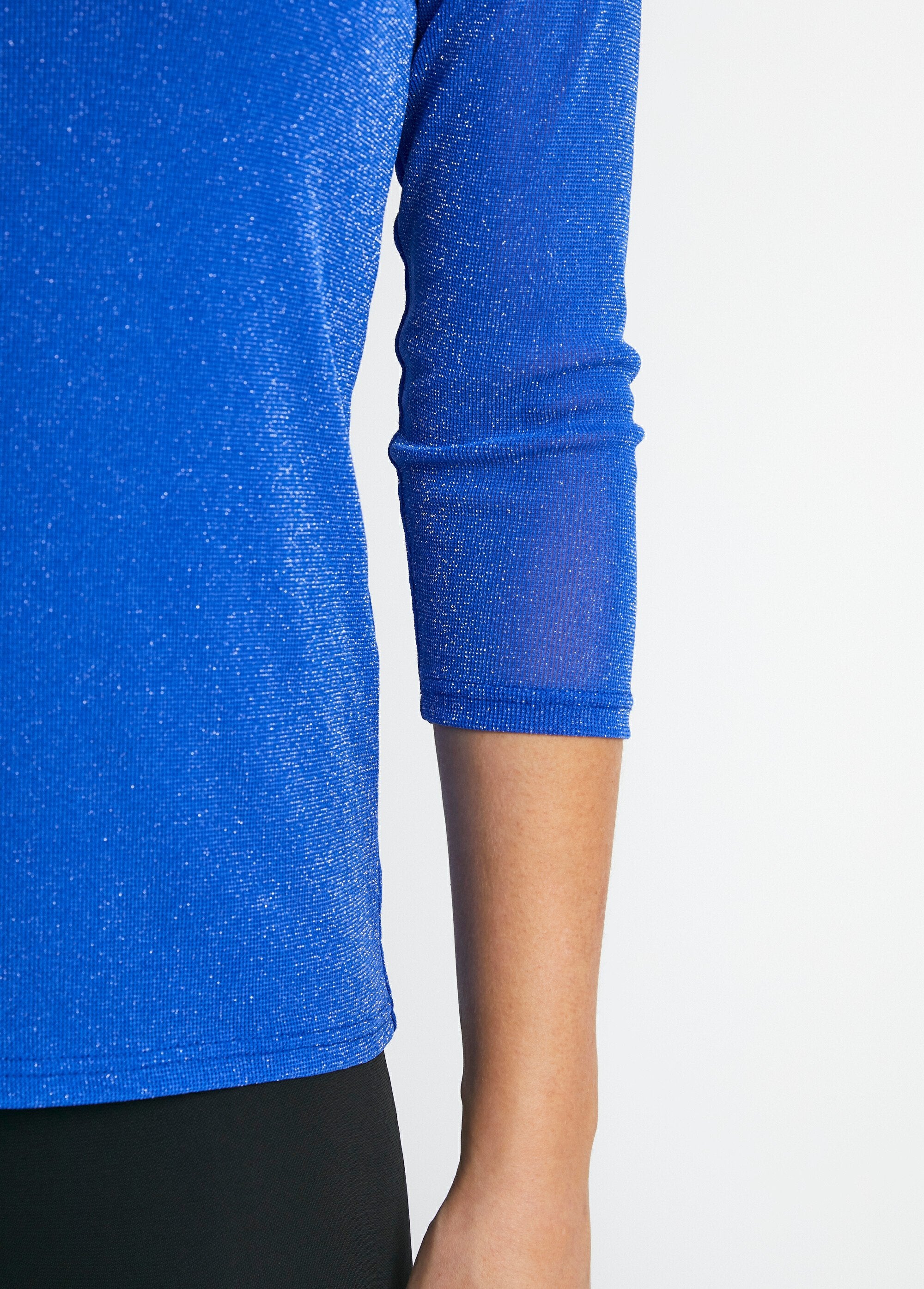 T-shirt_met_3/4_mouwen_met_glanzend_borduursel_Kobalt_blauw_DE3_slim