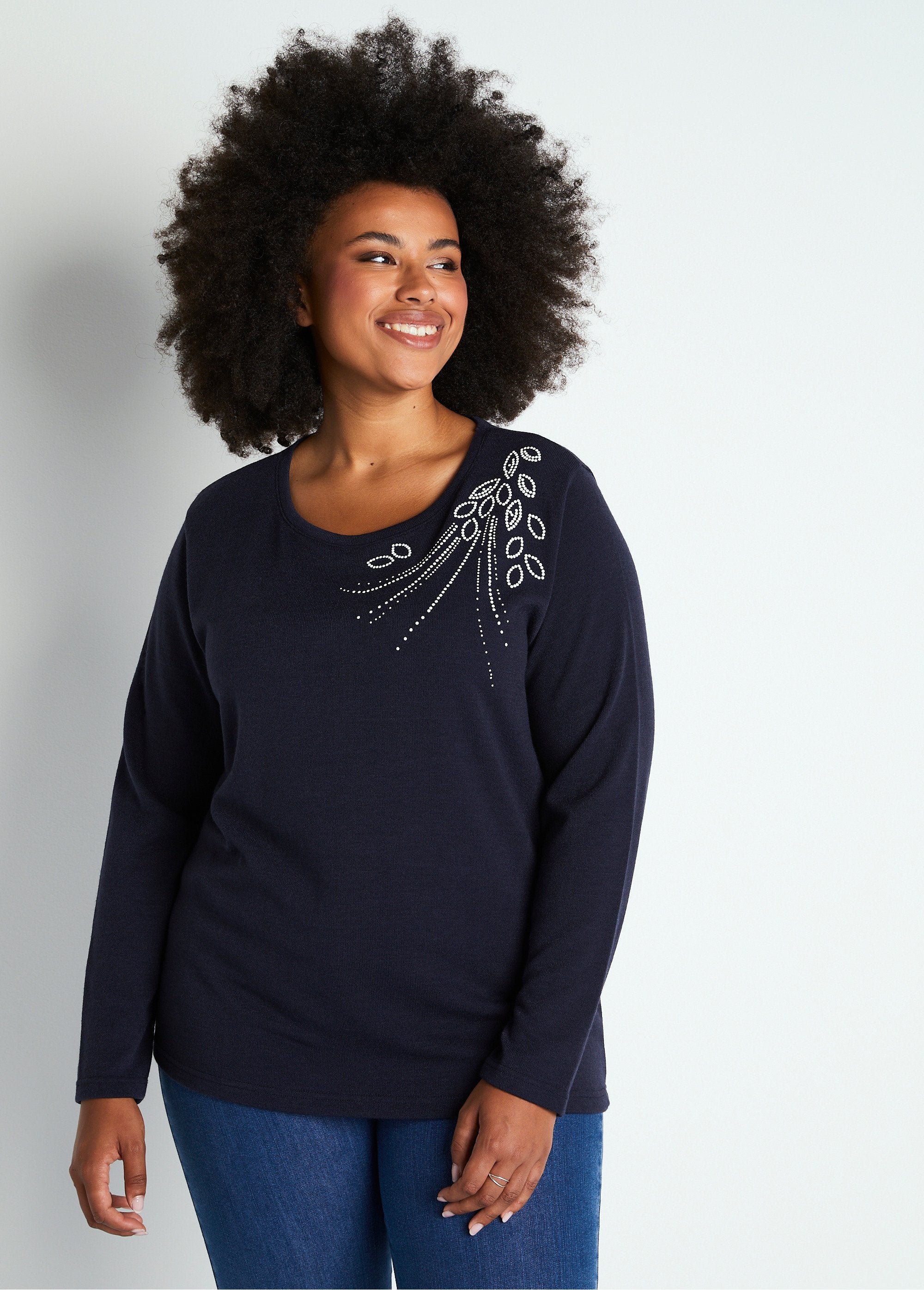 Warm_mesh_kralen_bijgesneden_T-shirt_Marien_FA1_curvy