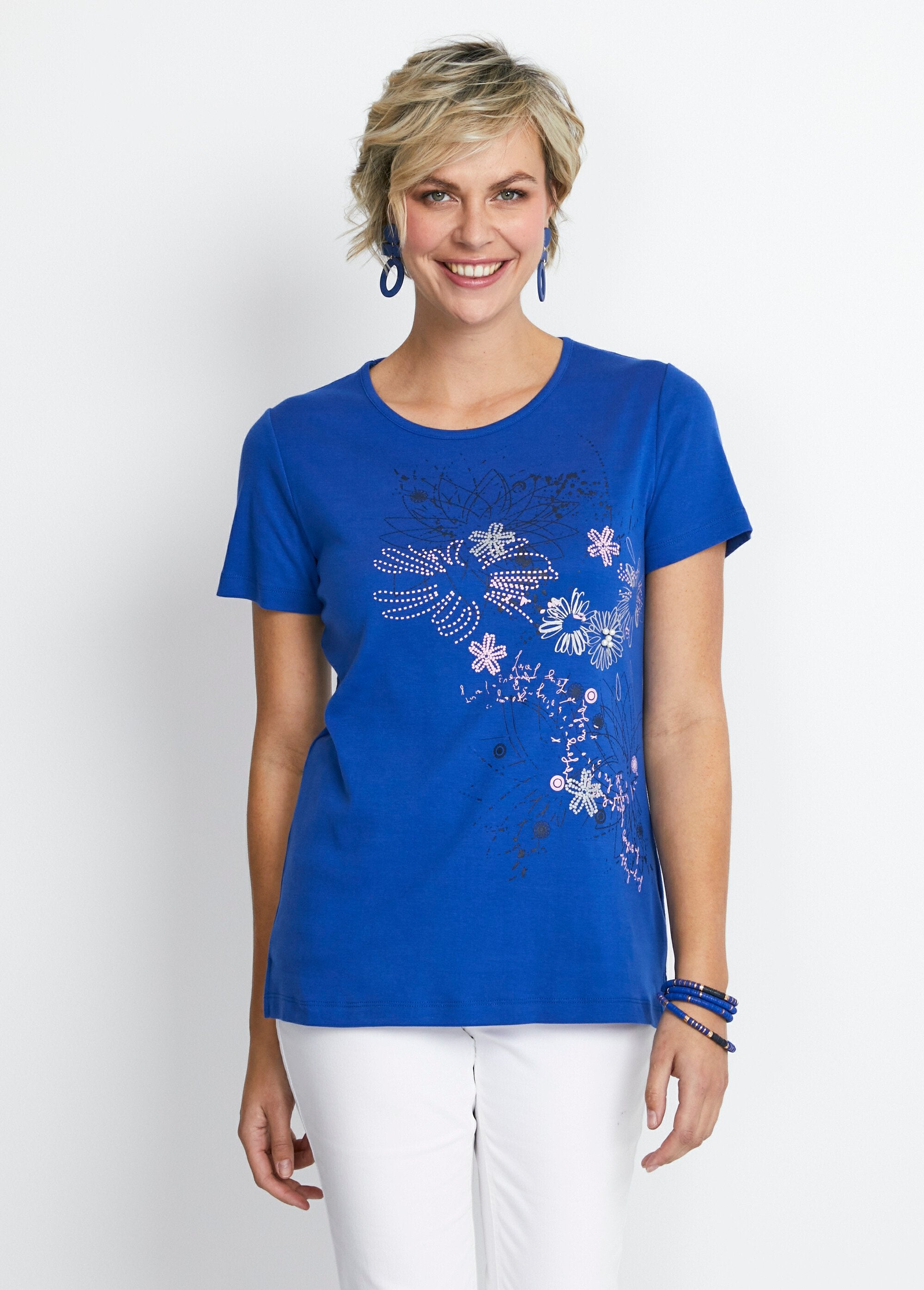 Lang_gebloemd_T-shirt_met_zijsplitten_BLAUW_FA1_slim