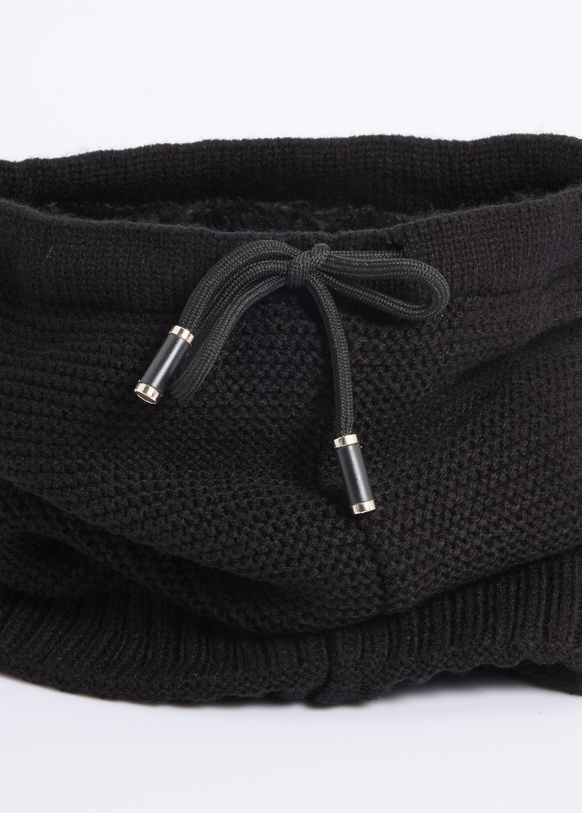 Tour_de_cou_maille_et_sherpa,_point_de_riz_Noir_DE1_slim