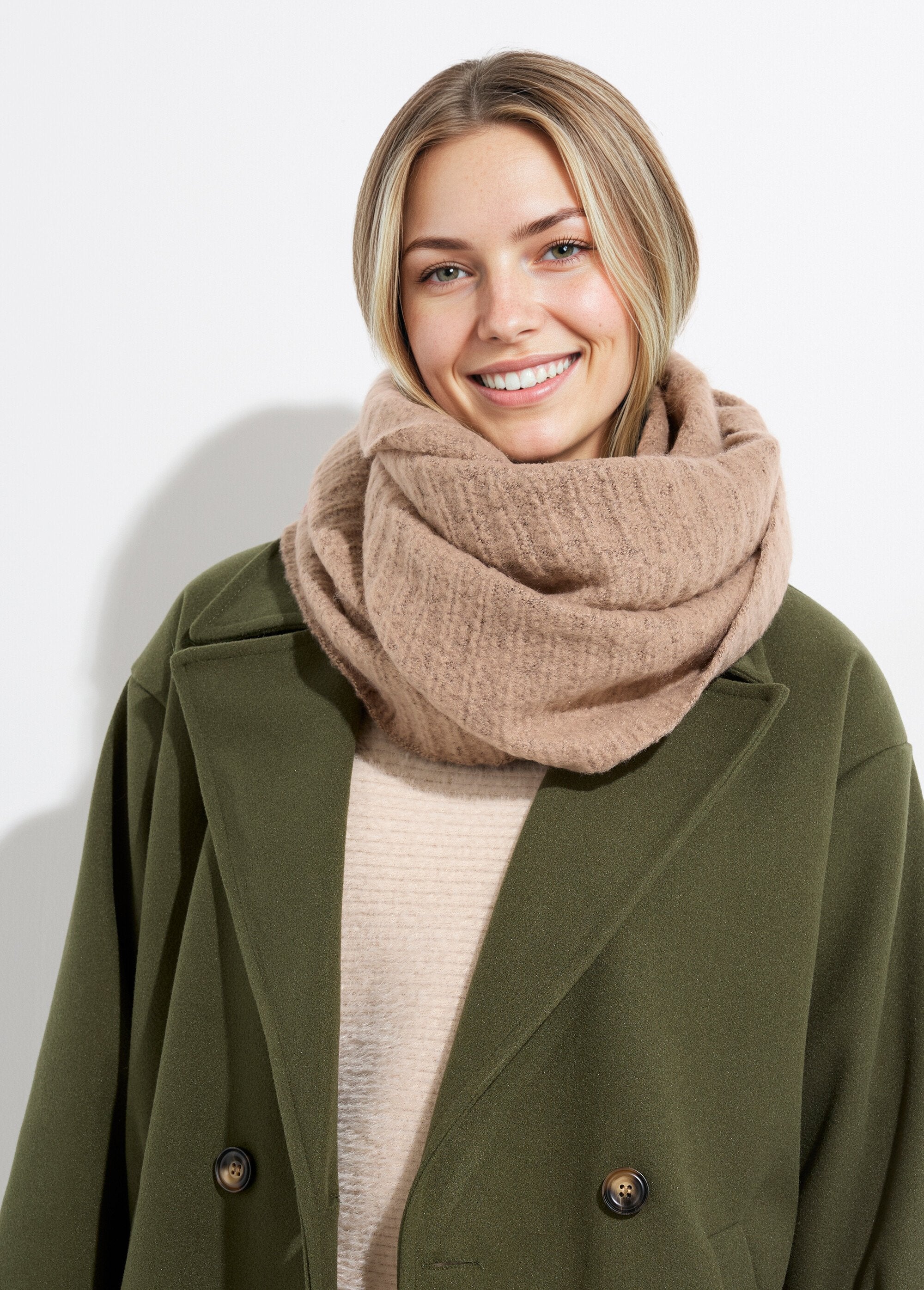 Tour_de_cous_snood_en_maille_mousseuse_Taupe_FA1_slim