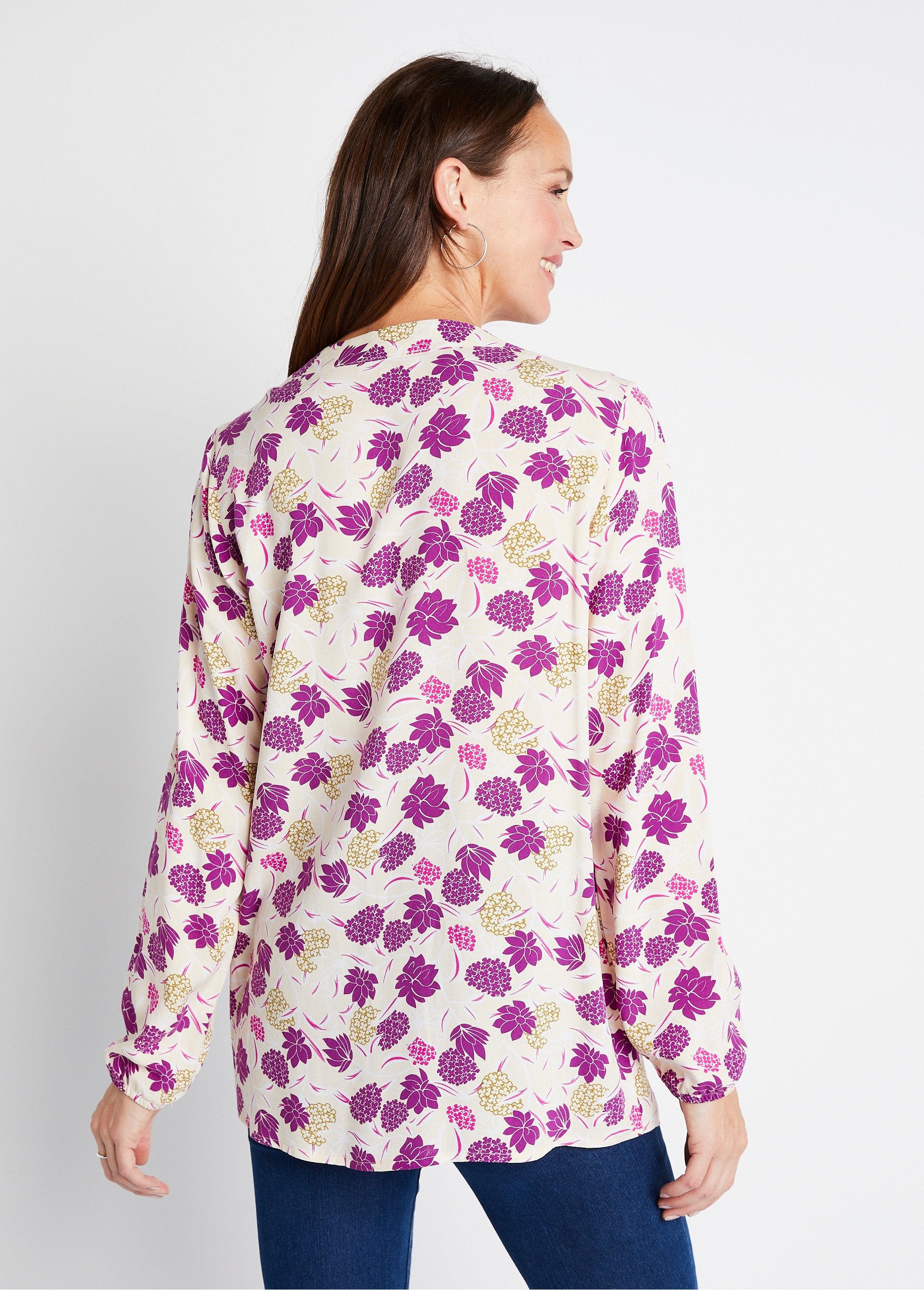 Losvallende_lange_tuniek_met_bloemenprint_Ecru_print_DO1_slim