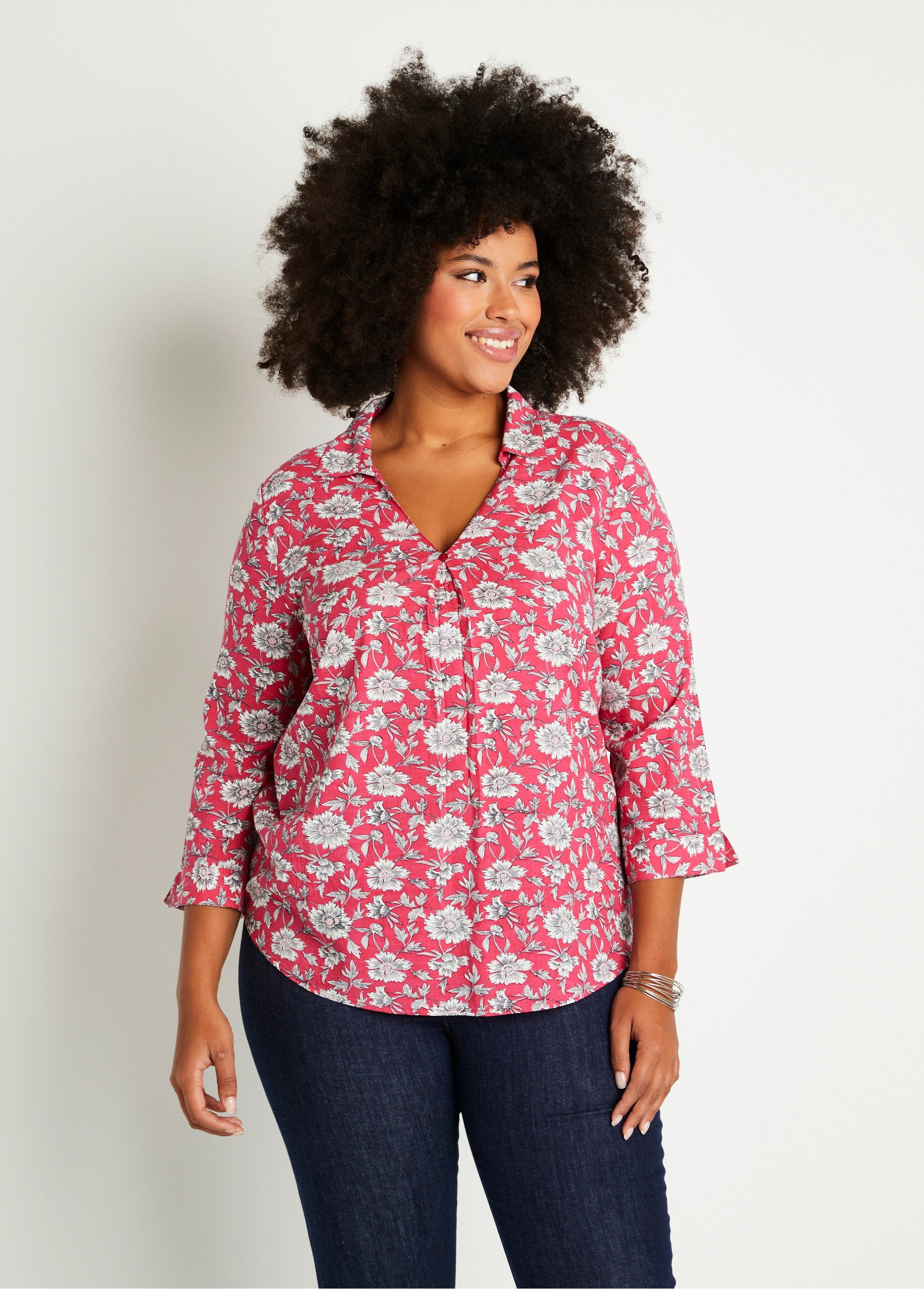 Gebloemde_lange_uitlopende_tuniek_Roze_en_wit_FA1_curvy