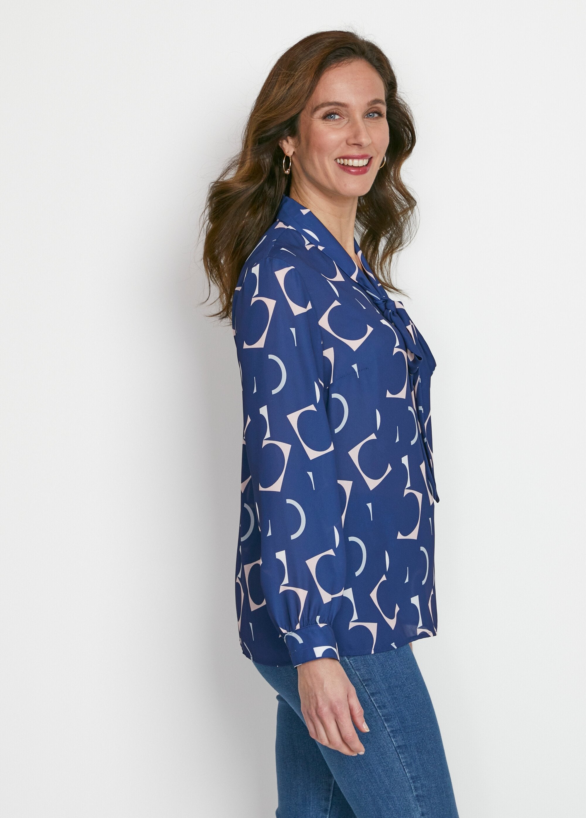 Lange_tuniek_met_print_Blauwe_achtergrond_DR1_slim