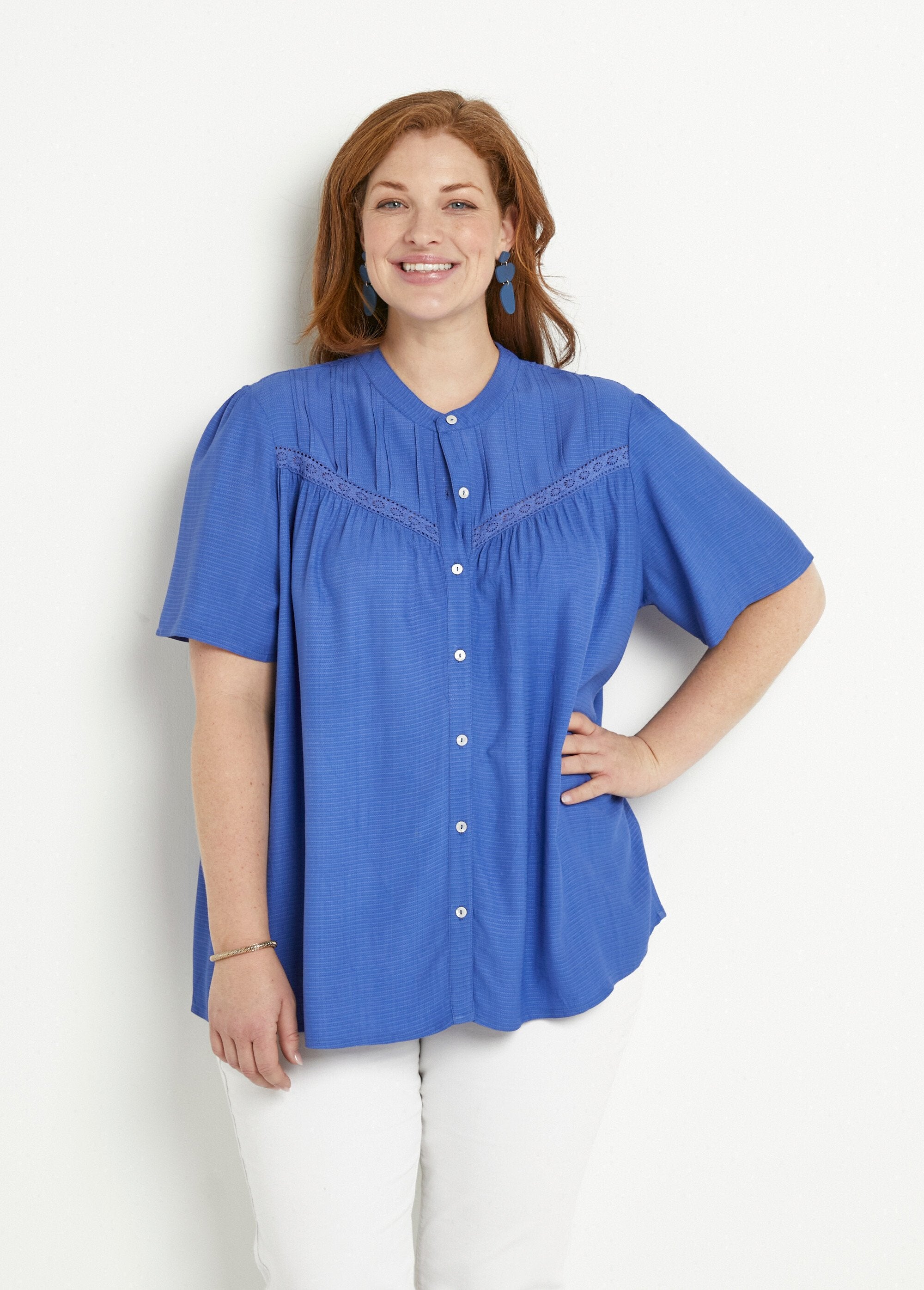 Bedrukte_tuniek_met_vleermuismouwen_Bleu_FA1_curvy