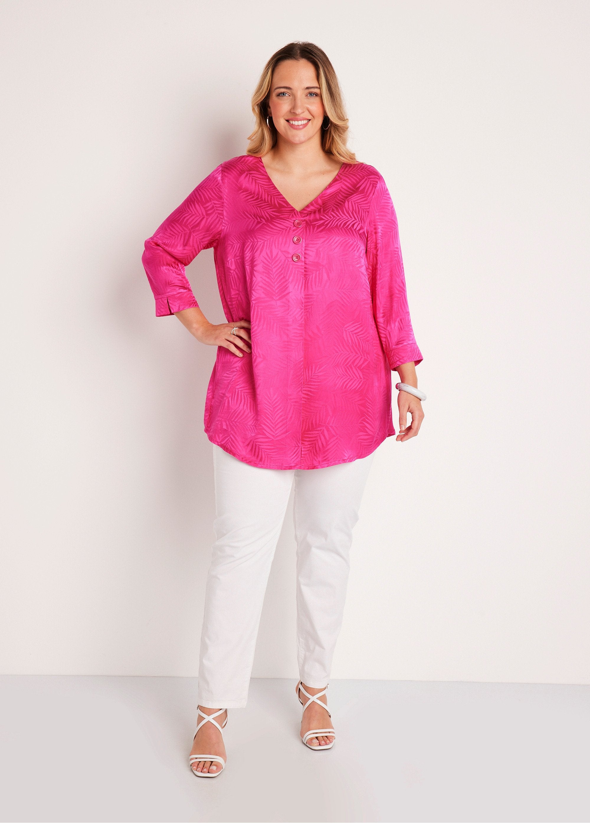 Lange_tuniek_met_V-hals,_3/4_mouwen_Fuchsia_SF1_curvy