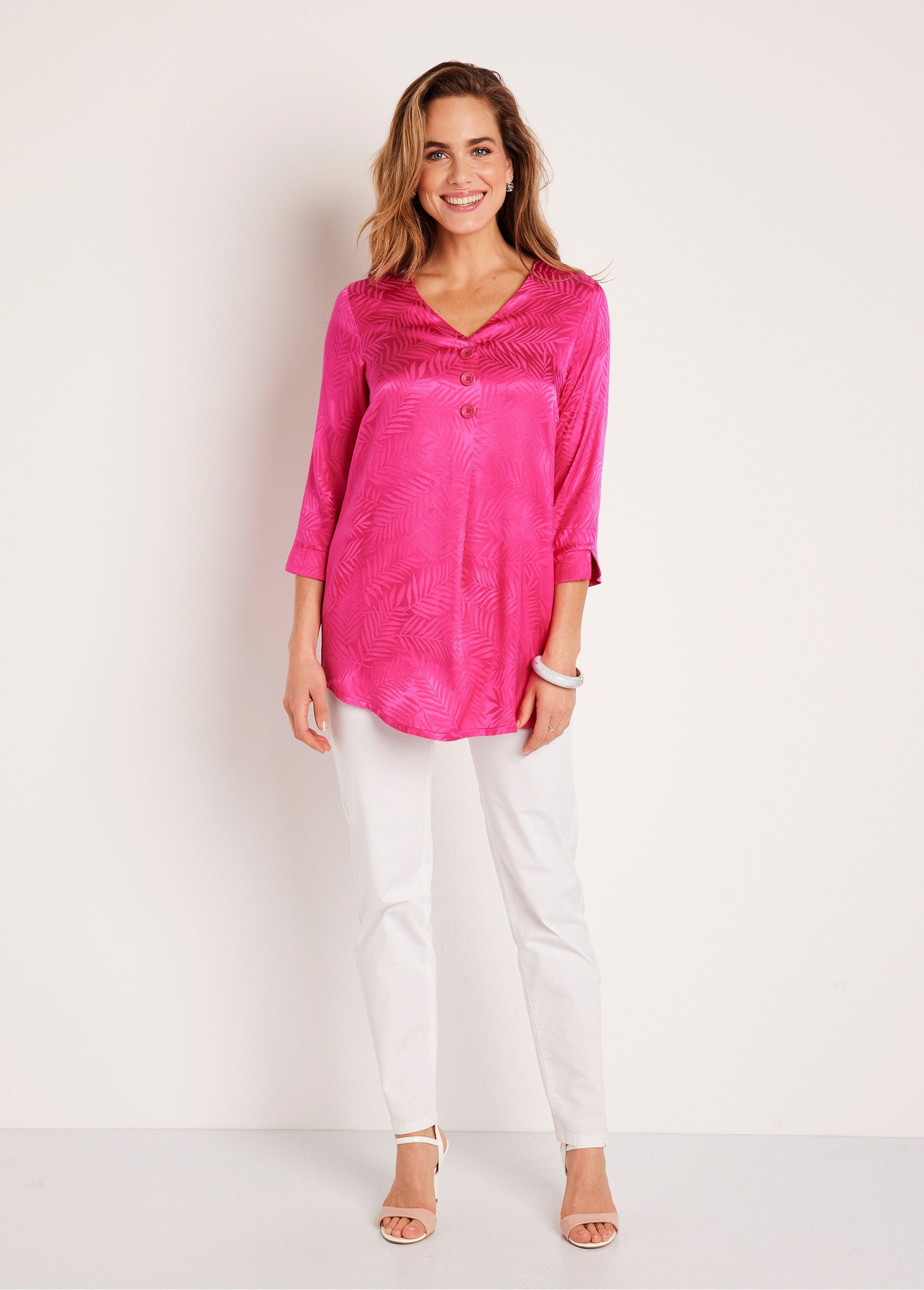 Lange_tuniek_met_V-hals,_3/4_mouwen_Fuchsia_SF1_slim