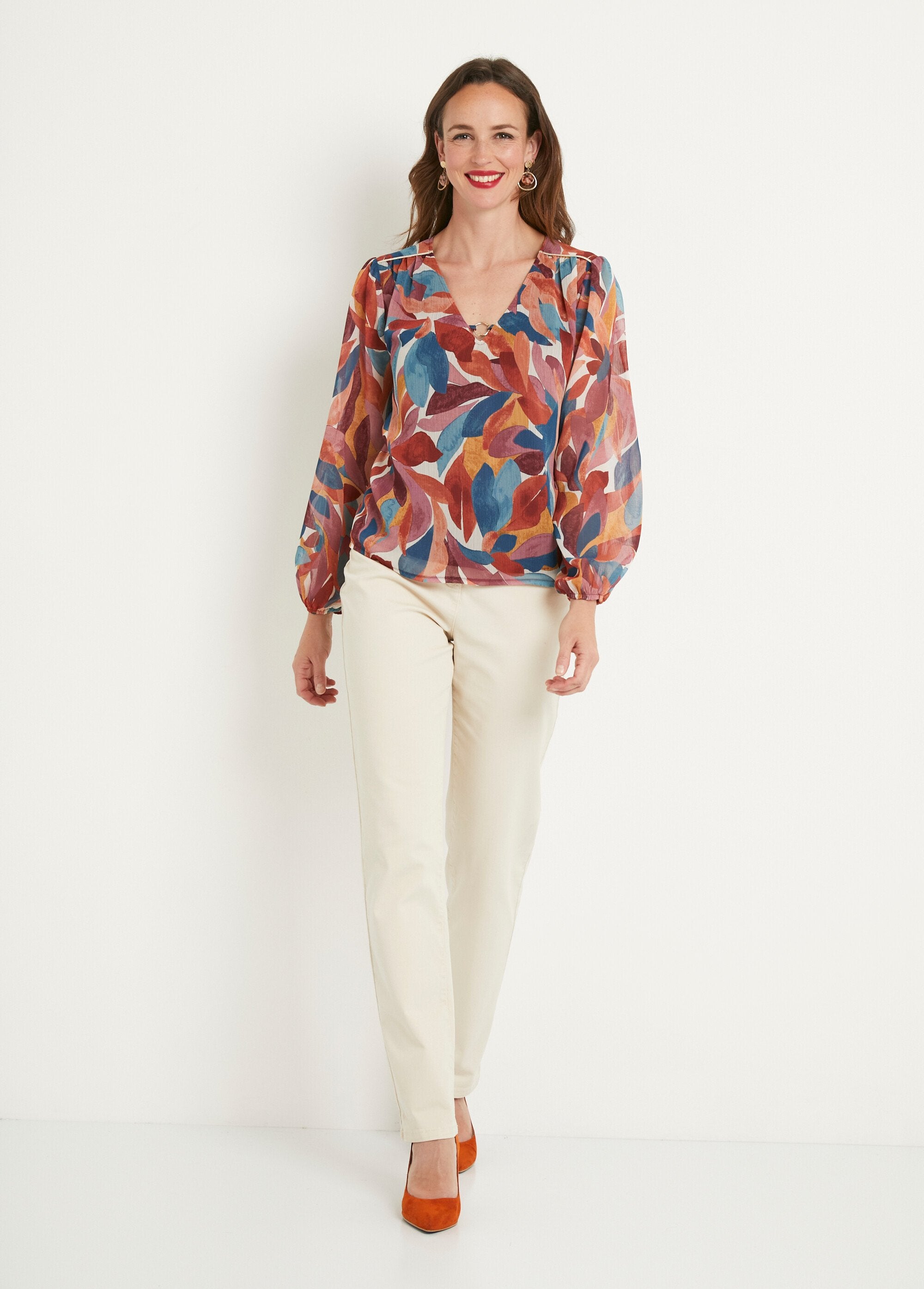 Bedrukte_voile_lange_tuniek_met_V-hals_met_juwelen_Orange_et_bleu_SF1_slim