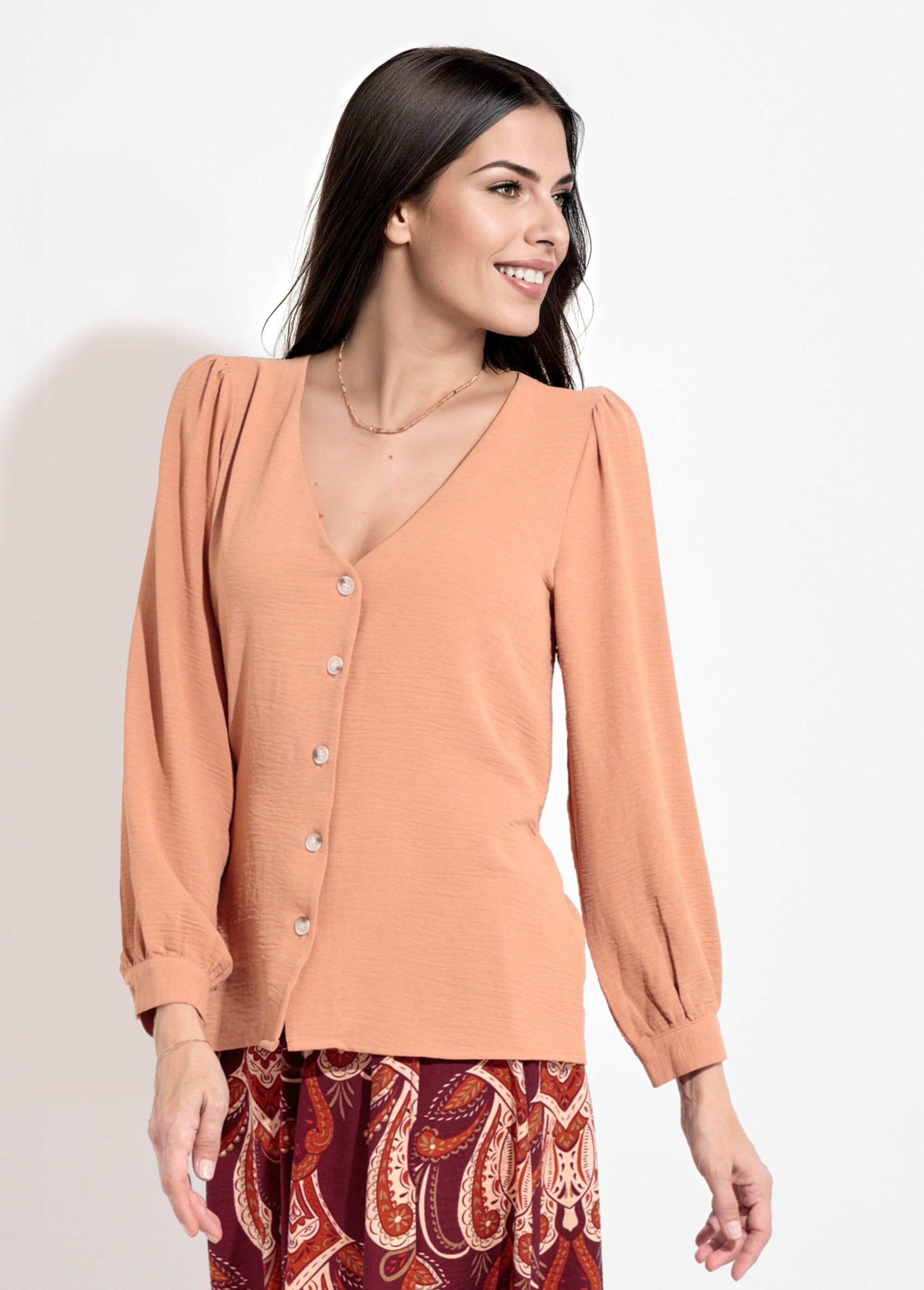 Tuniek_met_V-hals_en_reliëfknoopsluiting_Camel_FA1_slim