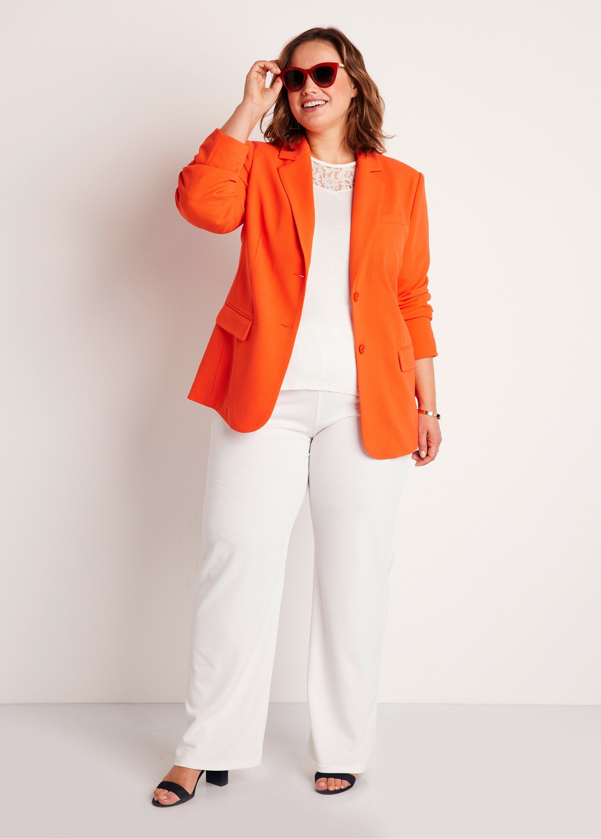 Effen_blazer_met_rechte_snit_ORANJE_SF1_curvy