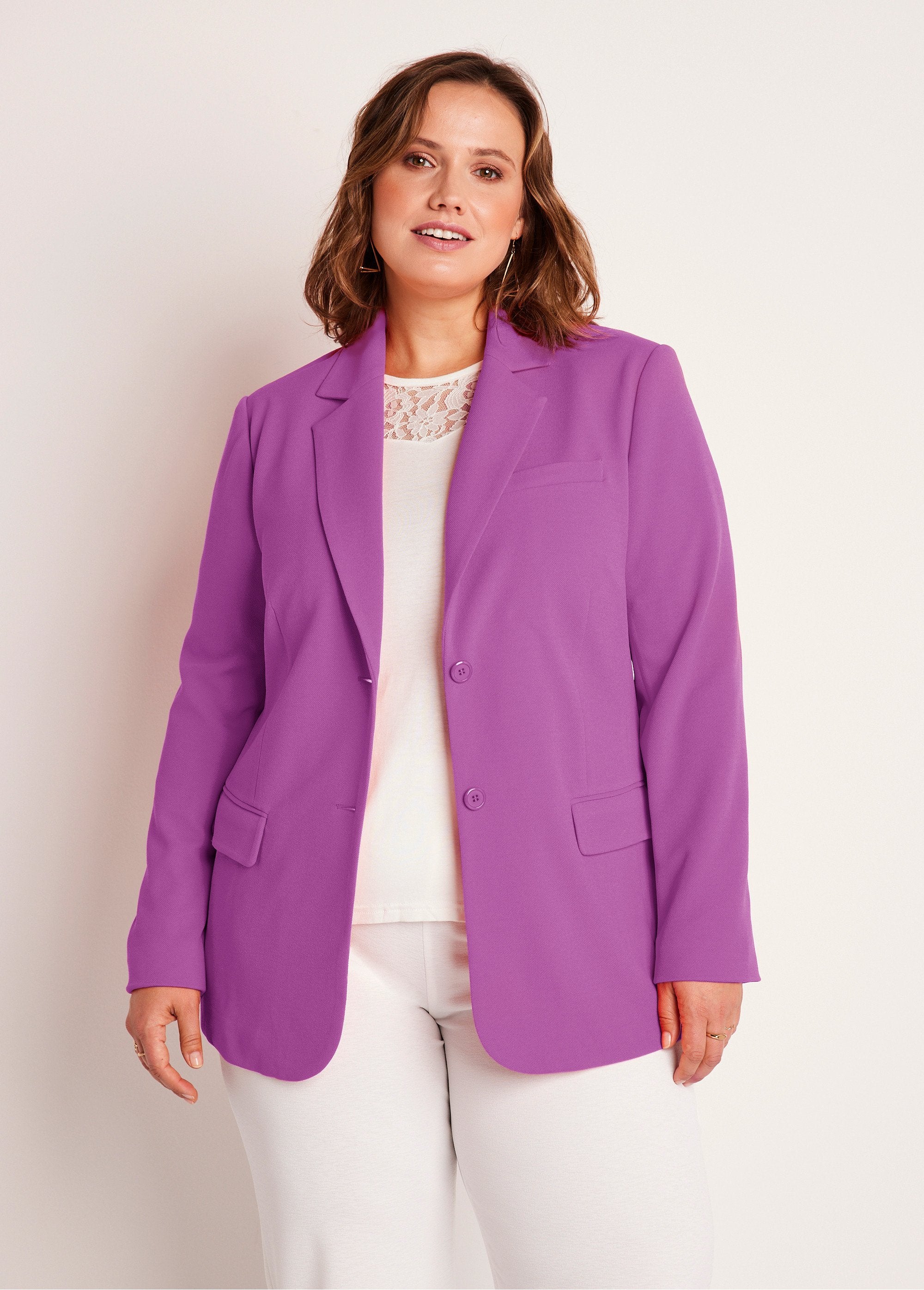 Effen_blazer_met_rechte_snit_PAARS_FA1_curvy